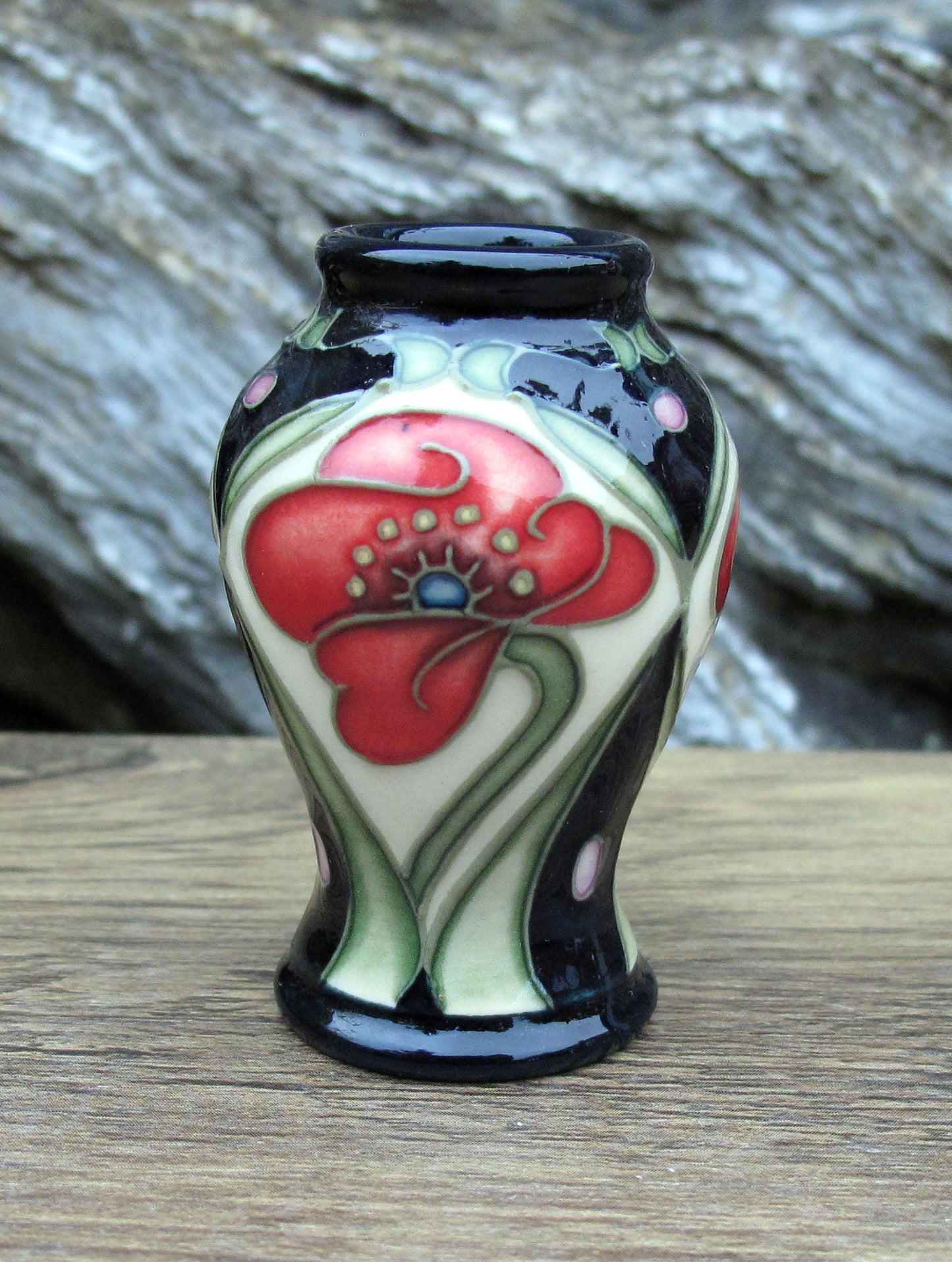 Moorcroft Exquisite LORD OF LEITH Miniature vase Shape 65/2 Rachel Bishop