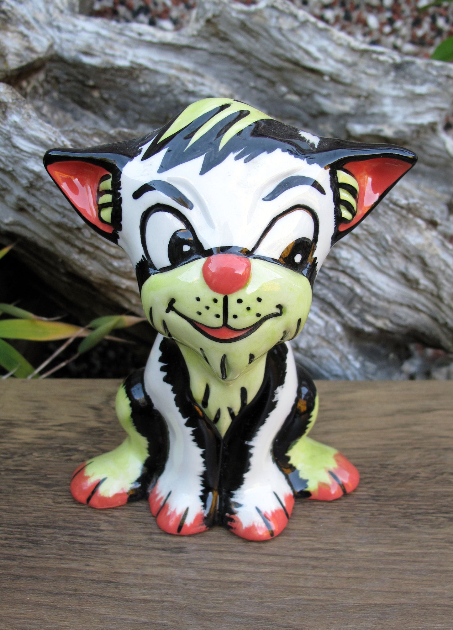 Lorna Bailey CHOO CHOO the Cat Feb 2003 ( Reference in Catalogue 2 Book p44 )