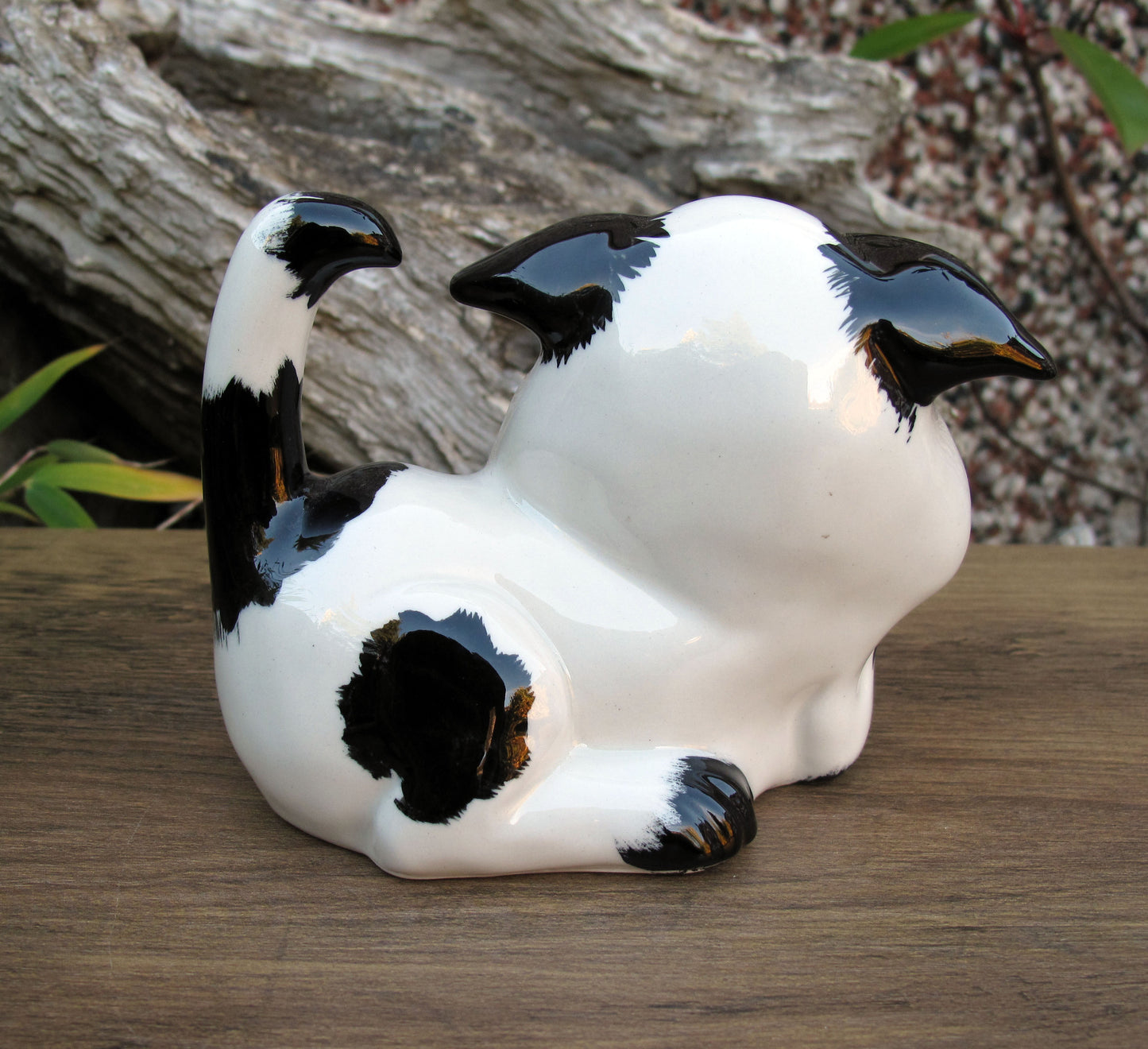 Lorna Bailey SMUG the Cat Jan 2003 ( Reference in Catalogue Book page 88 )