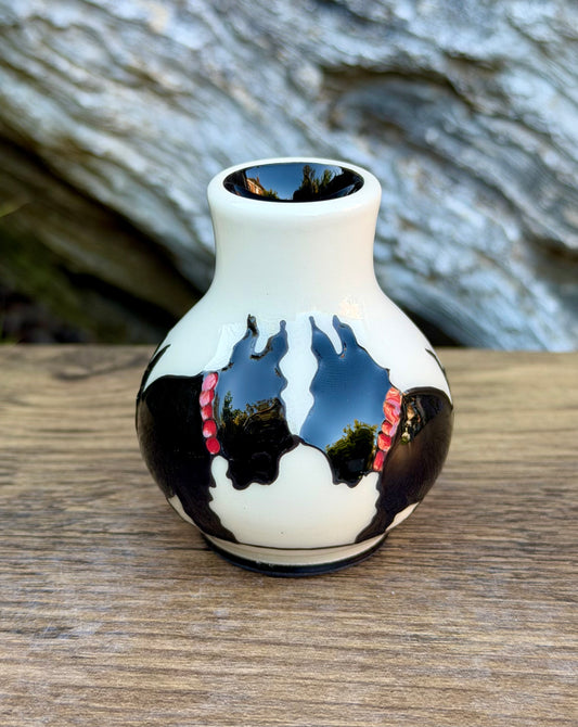 Moorcroft CANINE COMPANIONS miniature Vase 869/2 Retail Price £82