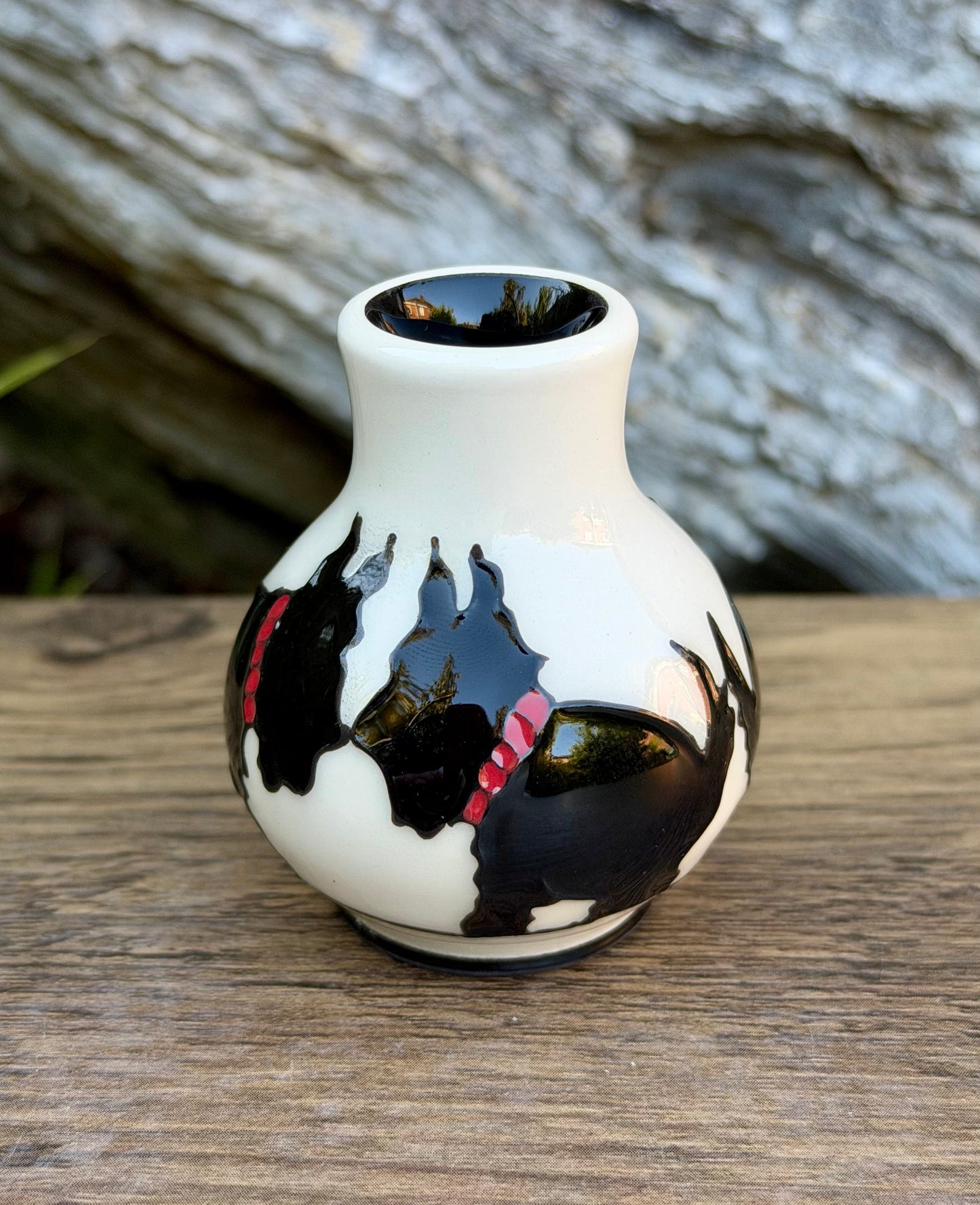 Moorcroft CANINE COMPANIONS miniature Vase 869/2 Retail Price £82