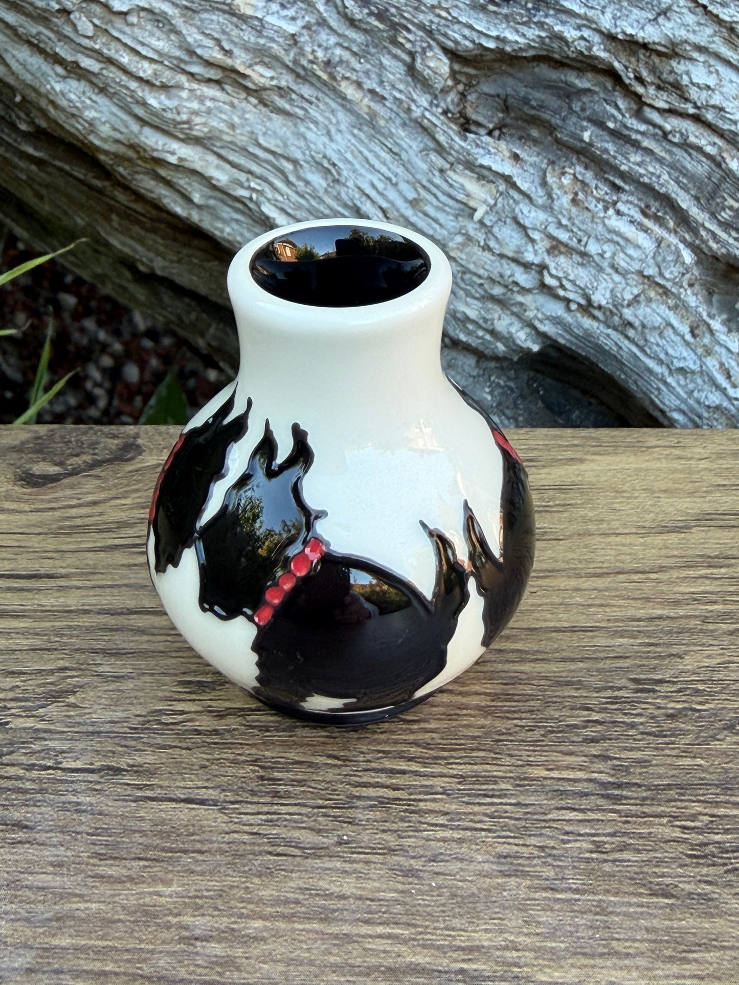 Moorcroft CANINE COMPANIONS miniature Vase 869/2 Retail Price £82