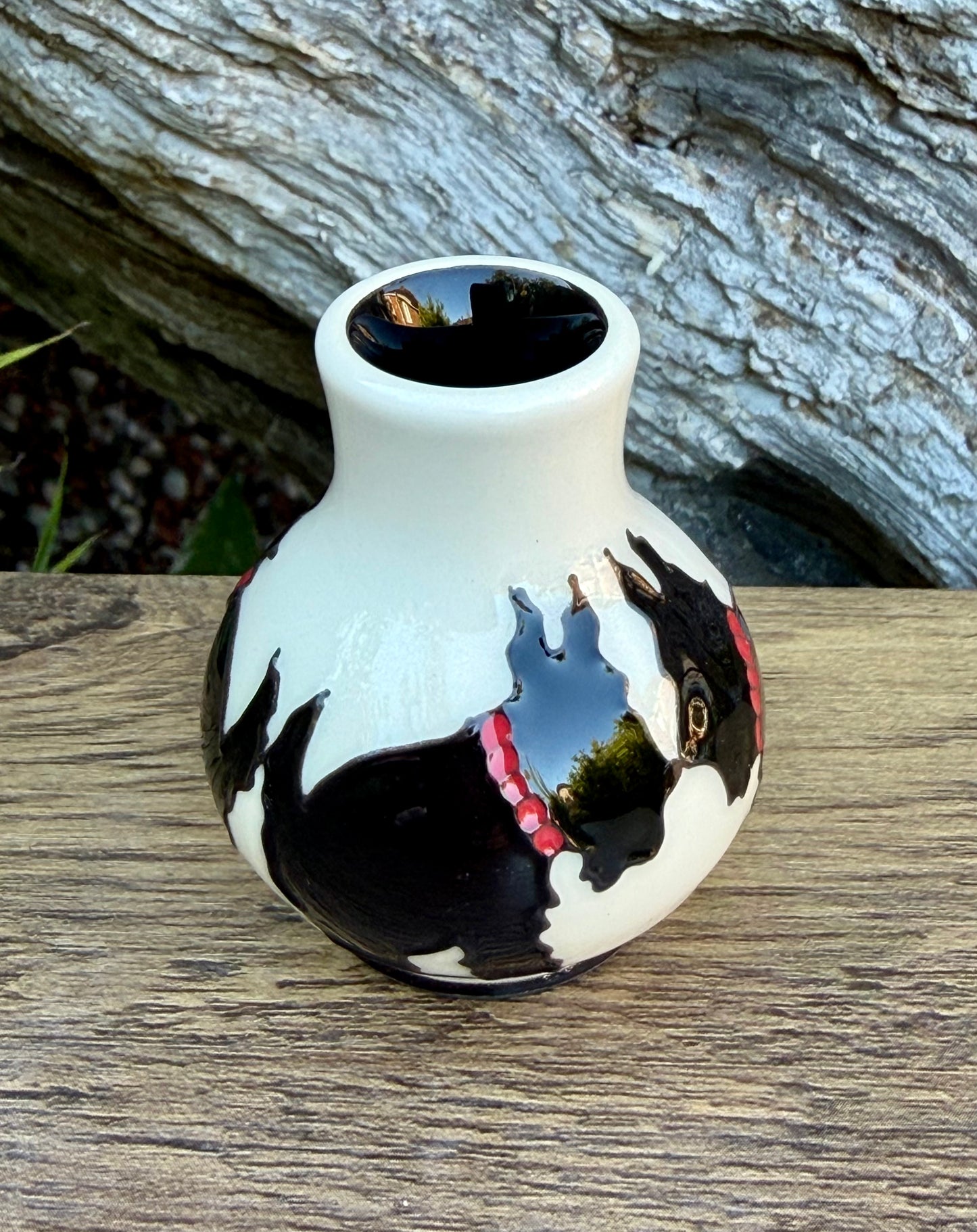 Moorcroft CANINE COMPANIONS miniature Vase 869/2 Retail Price £82