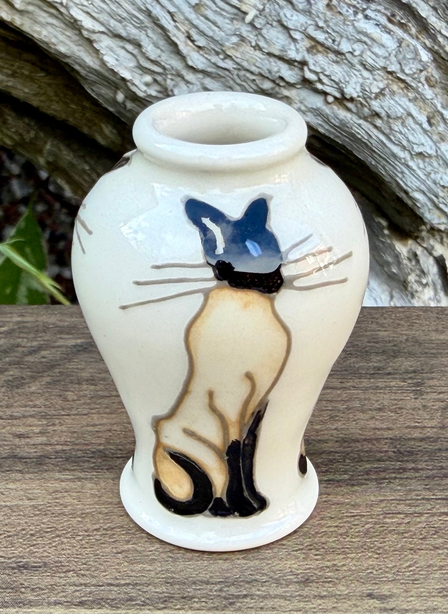 Moorcroft DOUBLE TROUBLE Miniature Vase Shape 65/2 Retail Vase £91 Siamese Cat