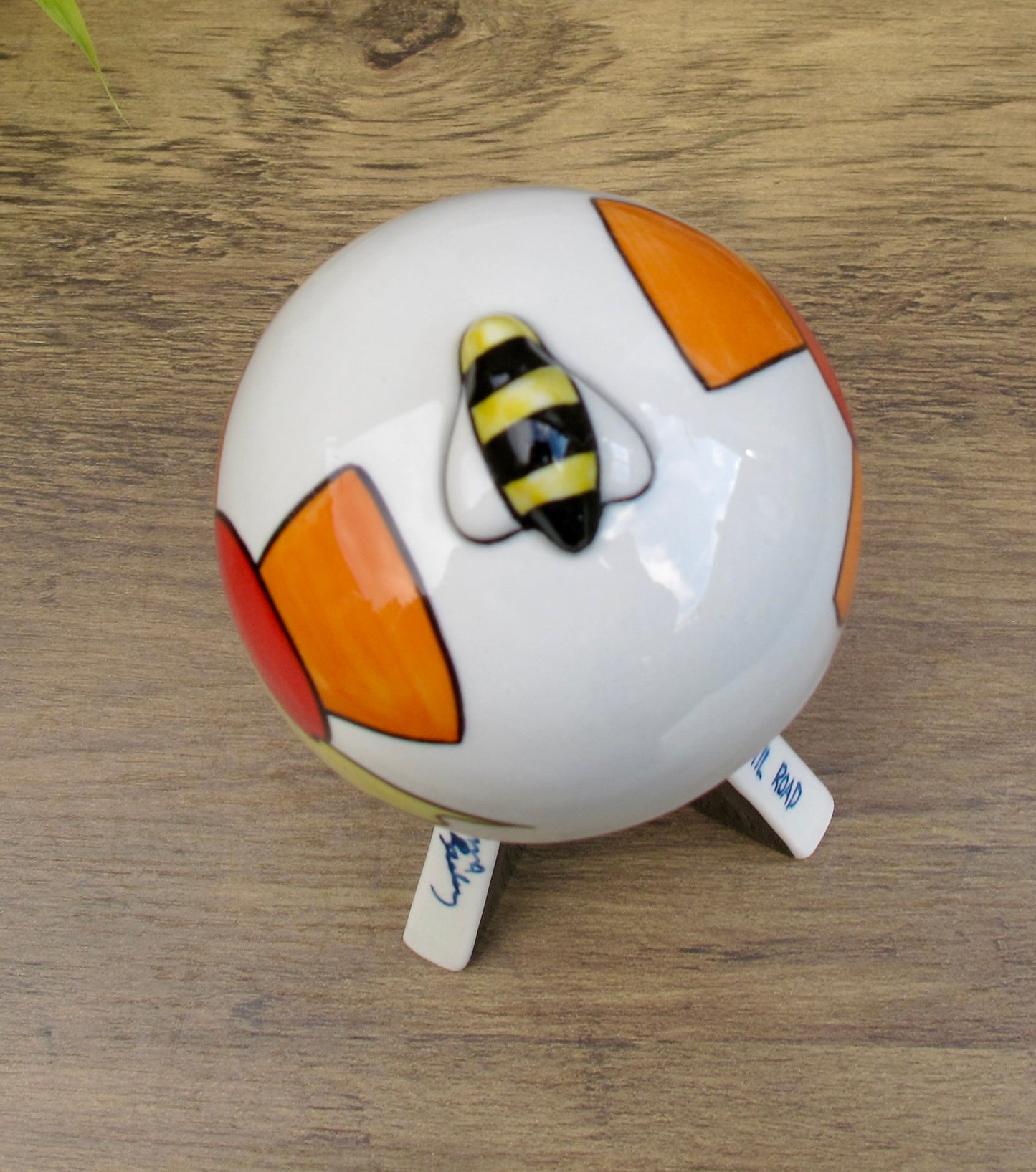 Lorna Bailey Hamil Road Honey Pot (bee) Open Day 28.10.06