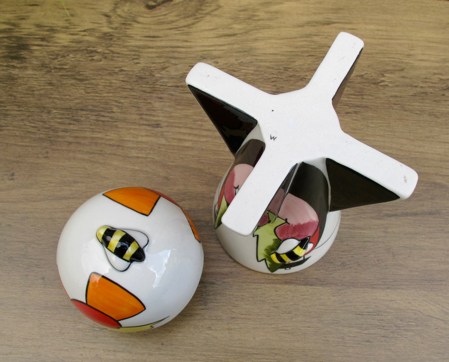 Lorna Bailey Hamil Road Honey Pot (bee) Open Day 28.10.06