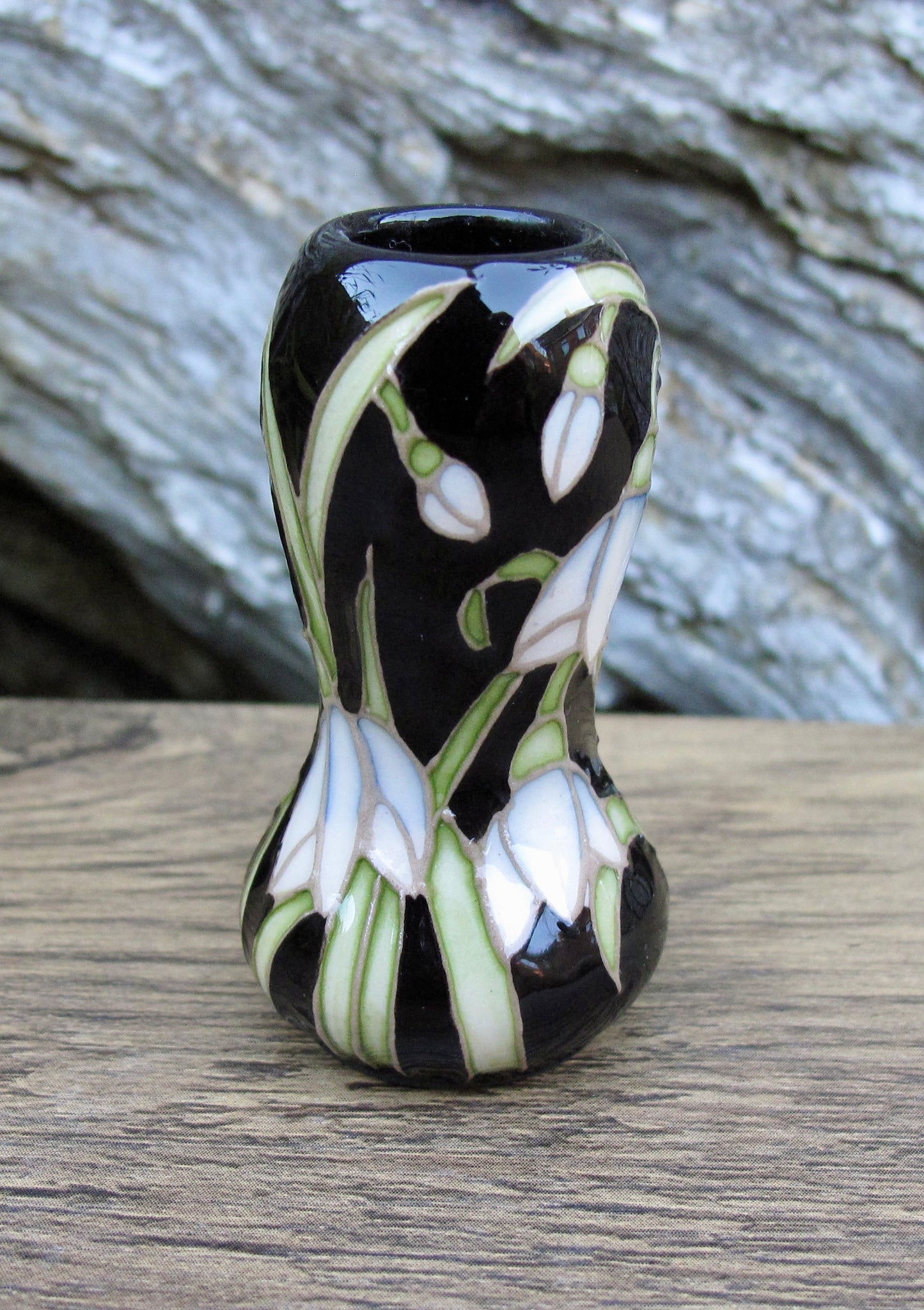 Moorcroft Exquisite DROPS OF SNOW Miniature Vase 92/2 Retail Price £198 Snowdrops