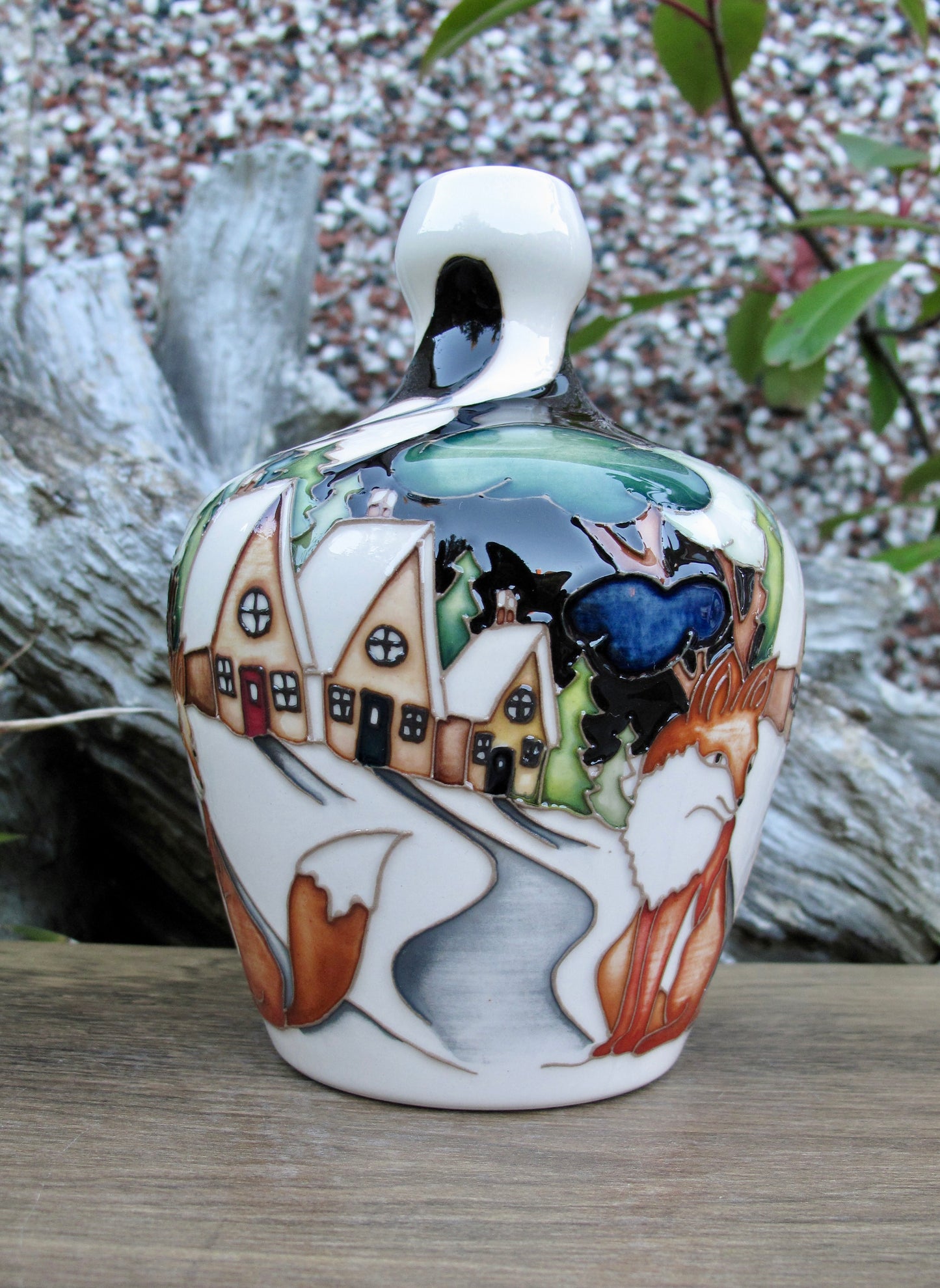 Moorcroft Exquisite FOX WATCH Vase shape 144/6 Retail Price £560 Nicola Slaney
