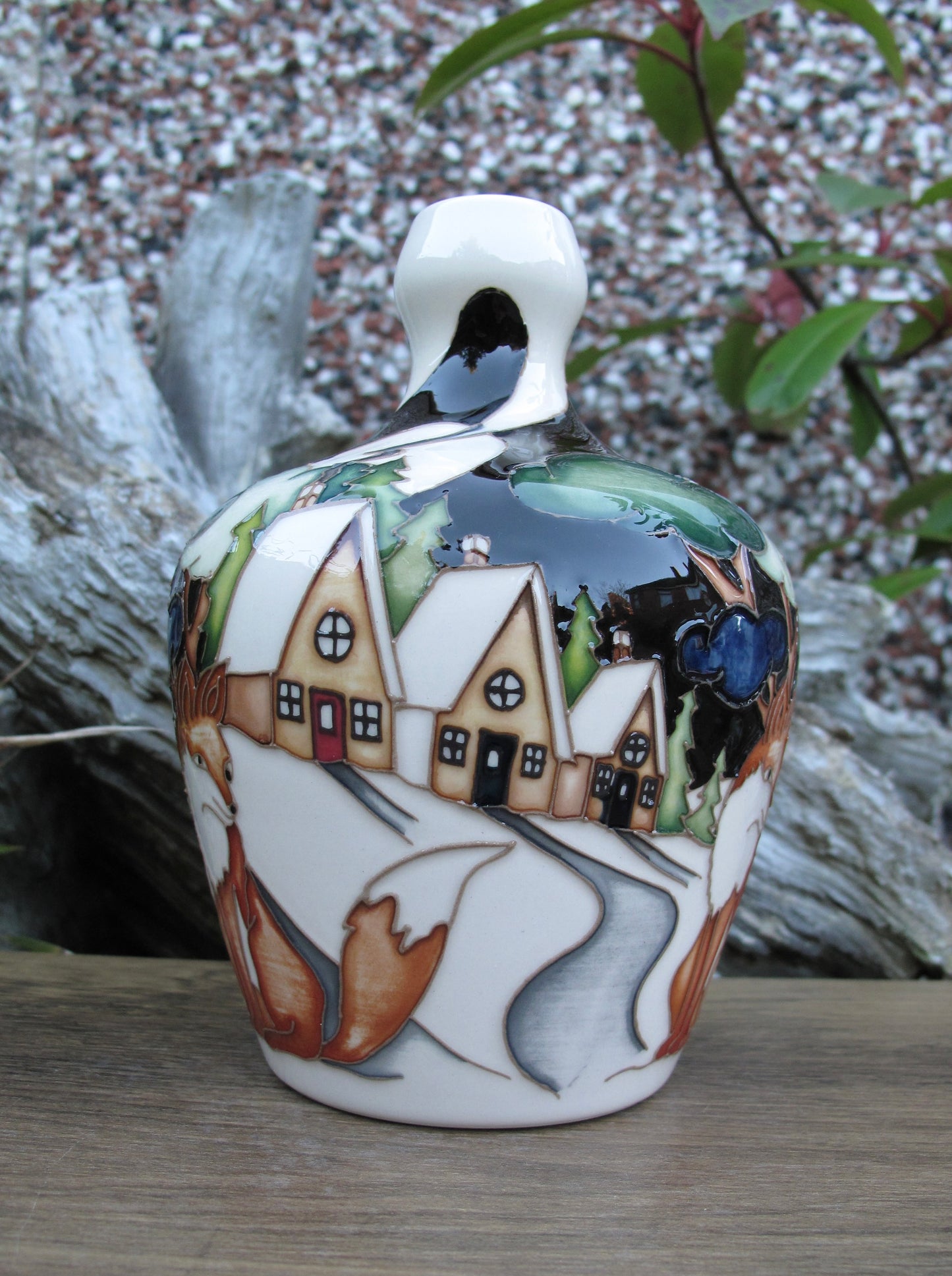 Moorcroft Exquisite FOX WATCH Vase shape 144/6 Retail Price £560 Nicola Slaney