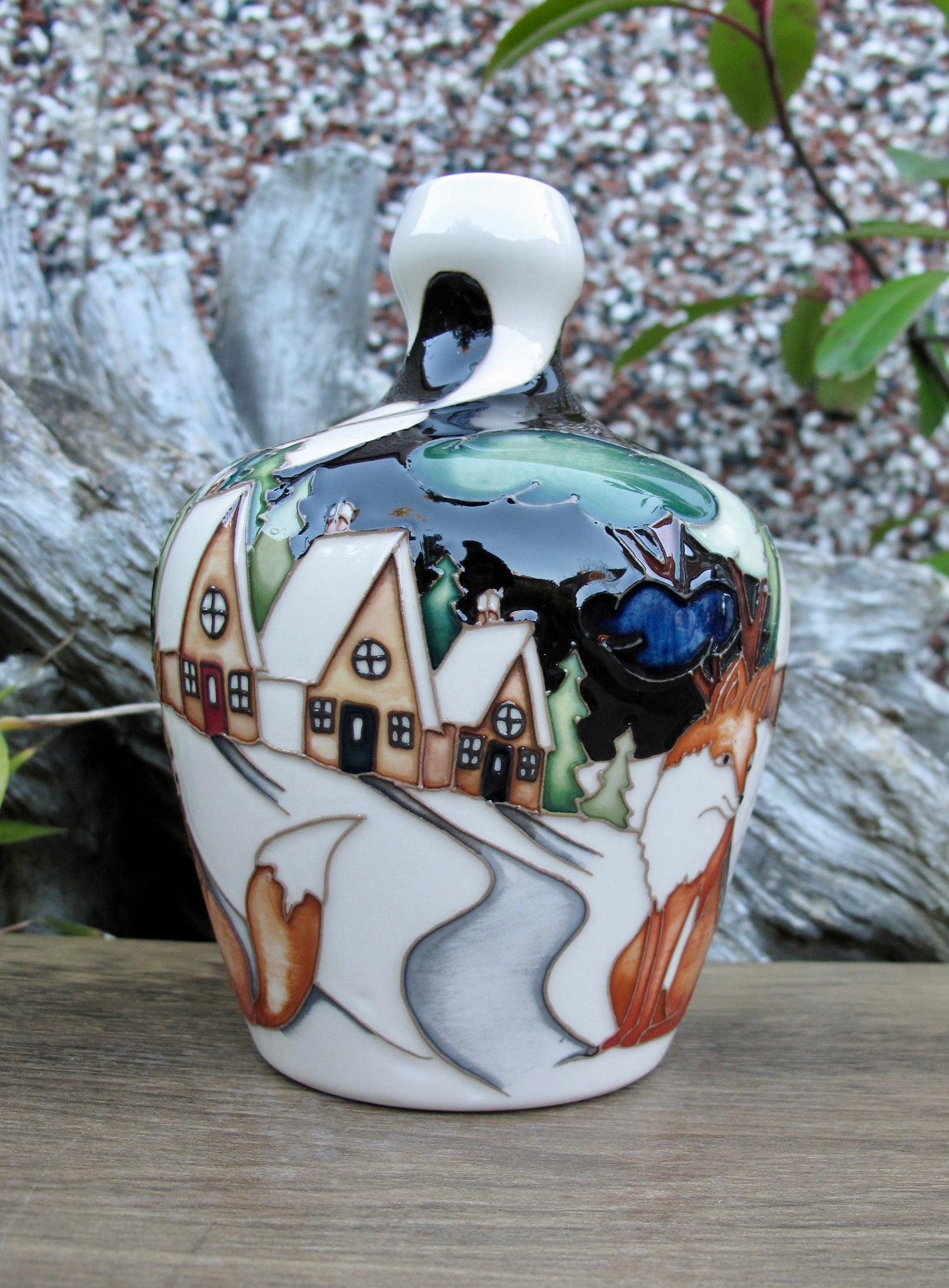 Moorcroft Exquisite FOX WATCH Vase shape 144/6 Retail Price £560 Nicola Slaney