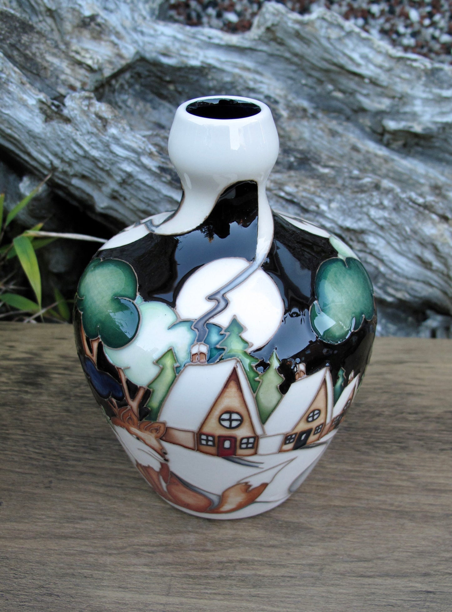 Moorcroft Exquisite FOX WATCH Vase shape 144/6 Retail Price £560 Nicola Slaney