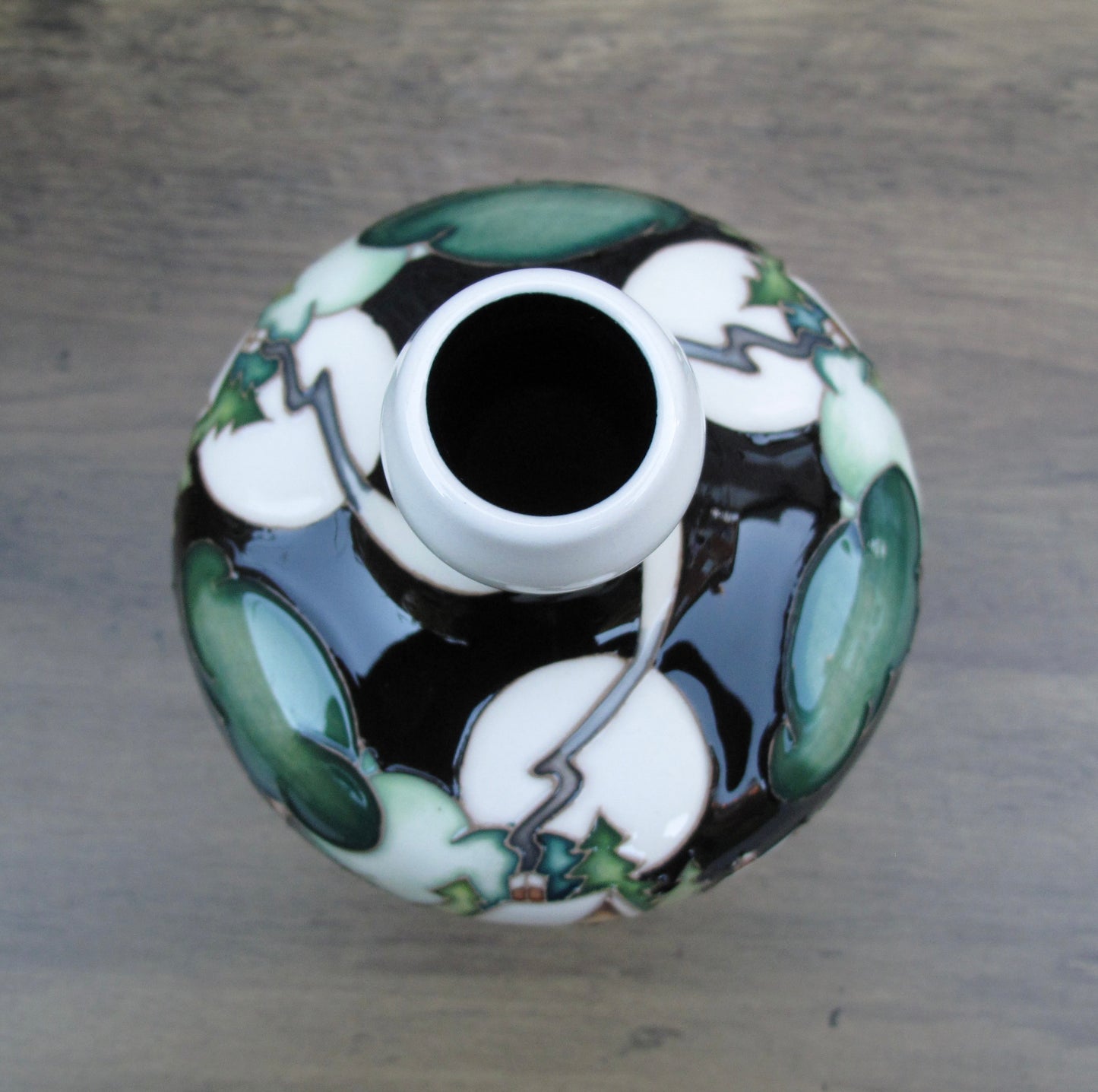 Moorcroft Exquisite FOX WATCH Vase shape 144/6 Retail Price £560 Nicola Slaney