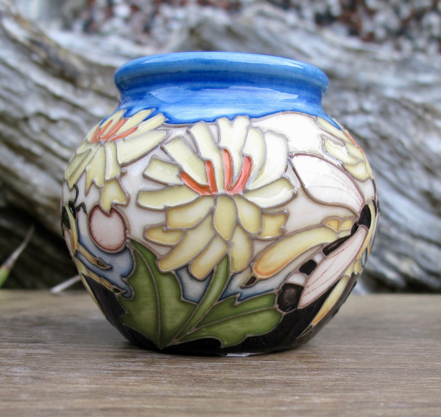 Moorcroft RSPB PANTALOON BEE Vase Shape 55/2 Retail Price £370 Emma Bossons