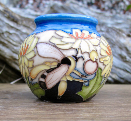 Moorcroft RSPB PANTALOON BEE Vase Shape 55/2 Retail Price £370 Emma Bossons