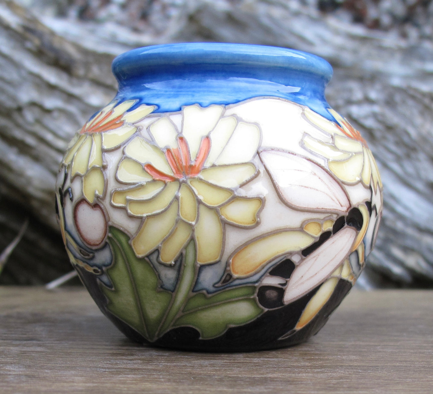 Moorcroft RSPB PANTALOON BEE Vase Shape 55/2 Retail Price £370 Emma Bossons