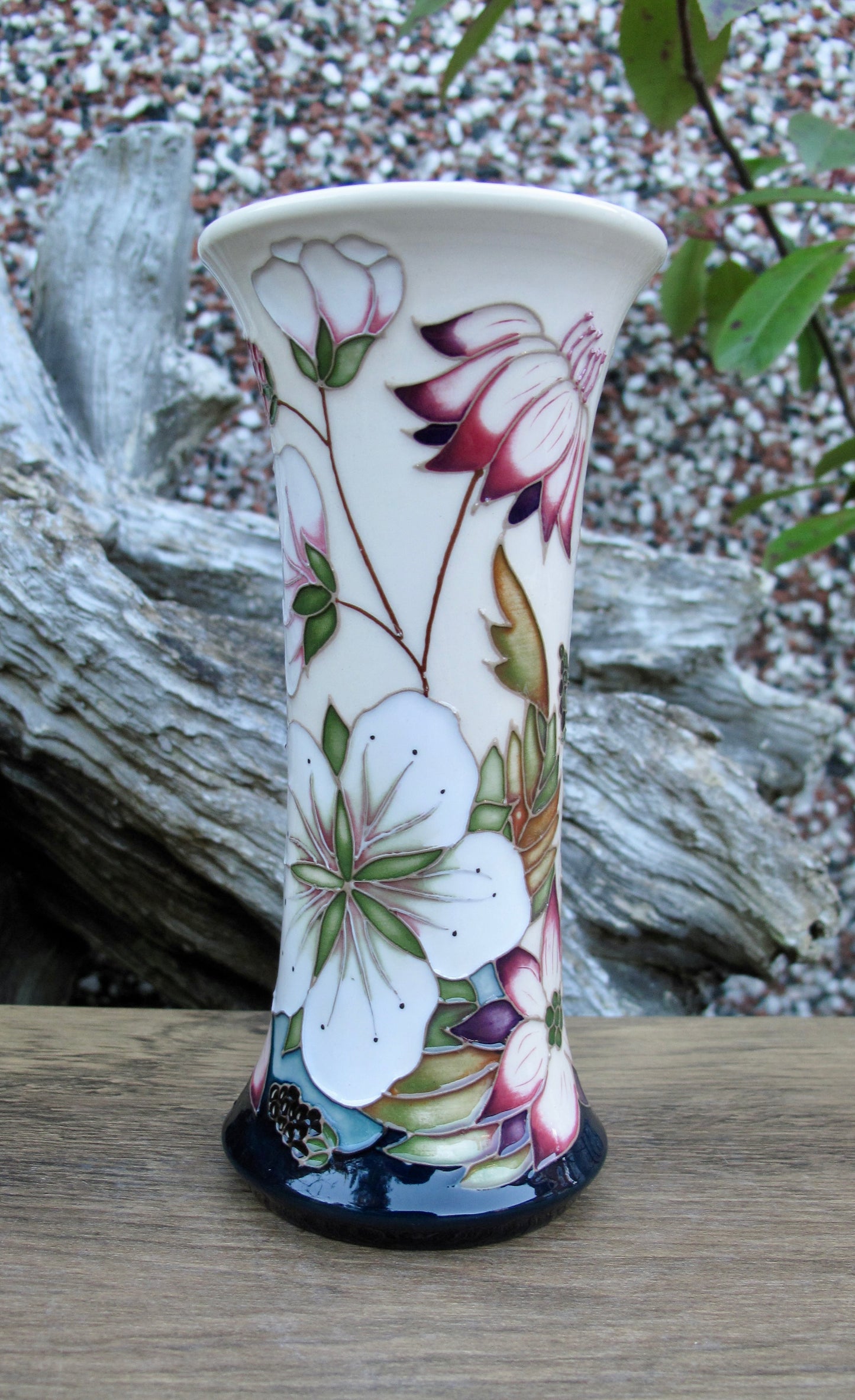 Moorcroft BRAMBLE REVISITED Vase shape 159/6 Retail Price £325 Alicia Amison