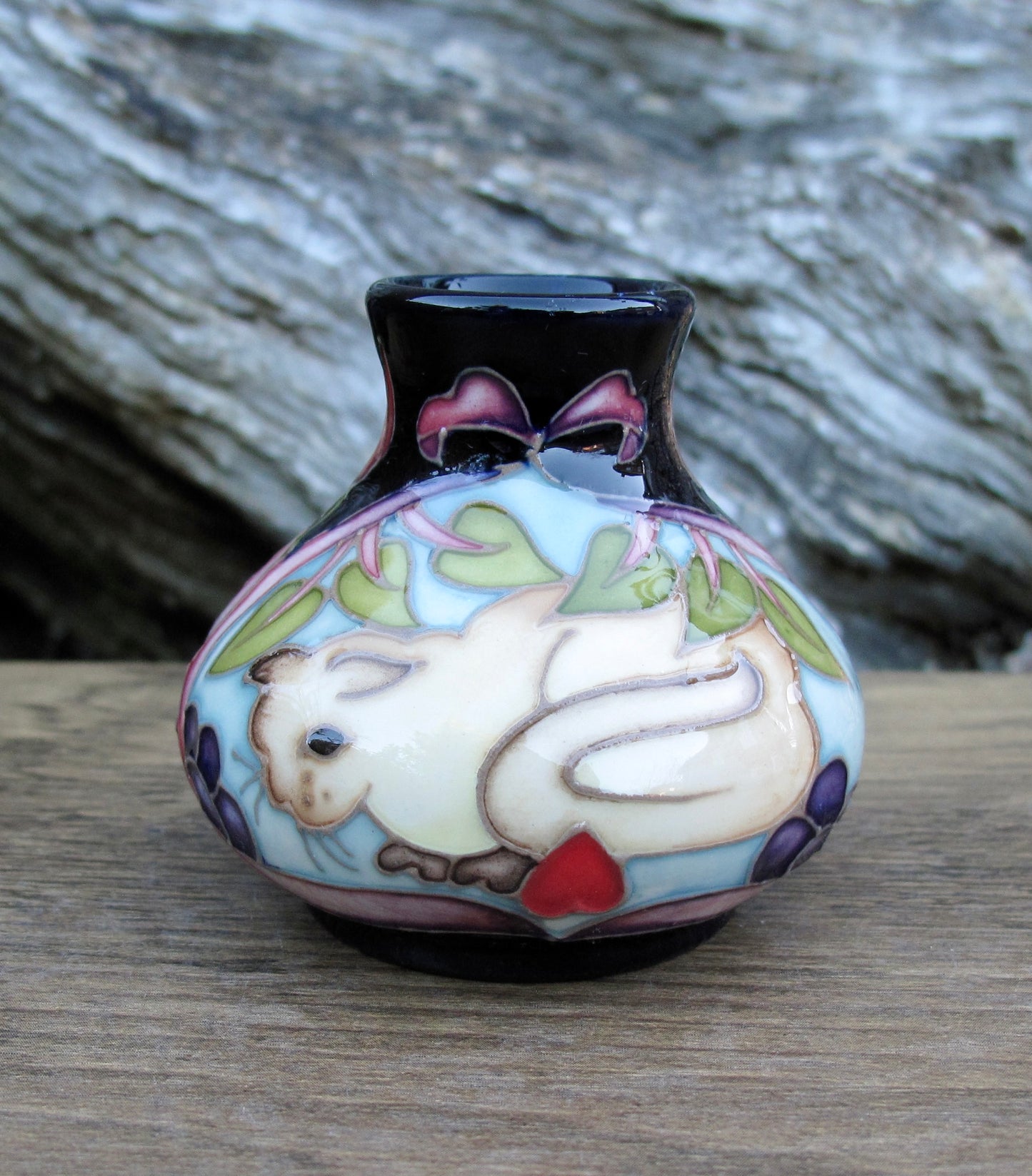 Moorcroft Exquisite LOVE LITTLE KITTY Miniature Vase 32/2 Retail Price £205