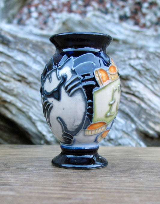Moorcroft PUSSYCAT Miniature Vase 370/2 Retail Price £145