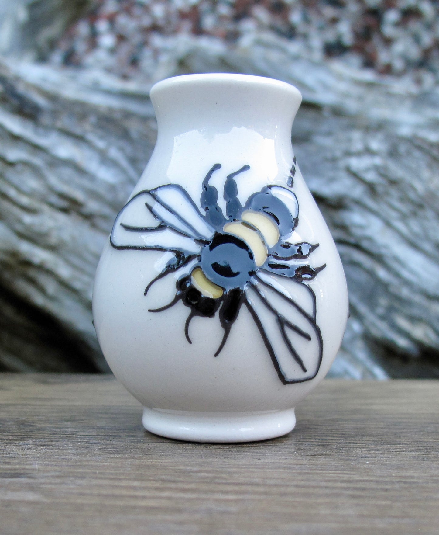 Moorcroft Exquisite Miniature BEES FOR TEA Vase Shape 7/2 Rachel Bishop