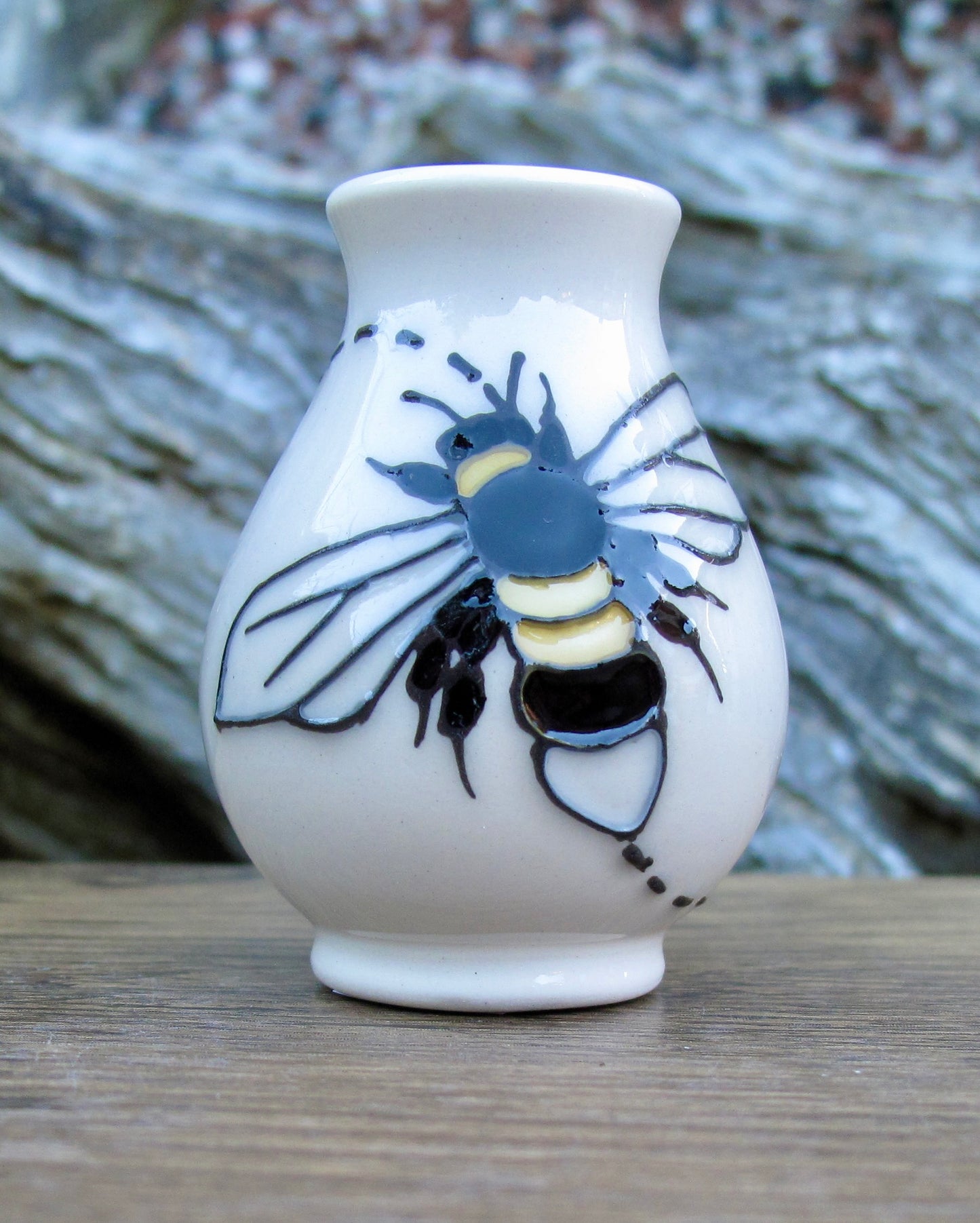 Moorcroft Exquisite Miniature BEES FOR TEA Vase Shape 7/2 Rachel Bishop