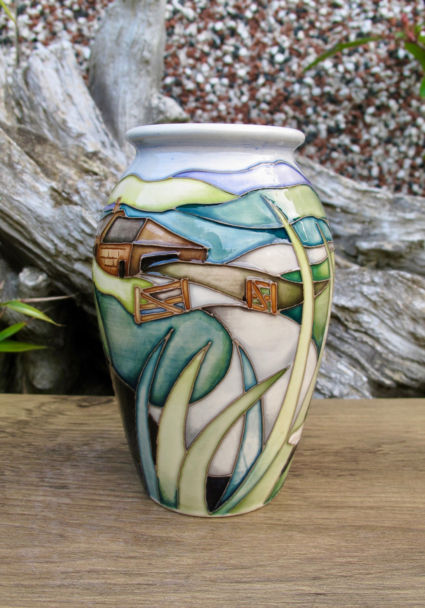 Moorcroft THE WATCHER Vase 393/5 Number 44. Retail Price £360 Border Collie Dog
