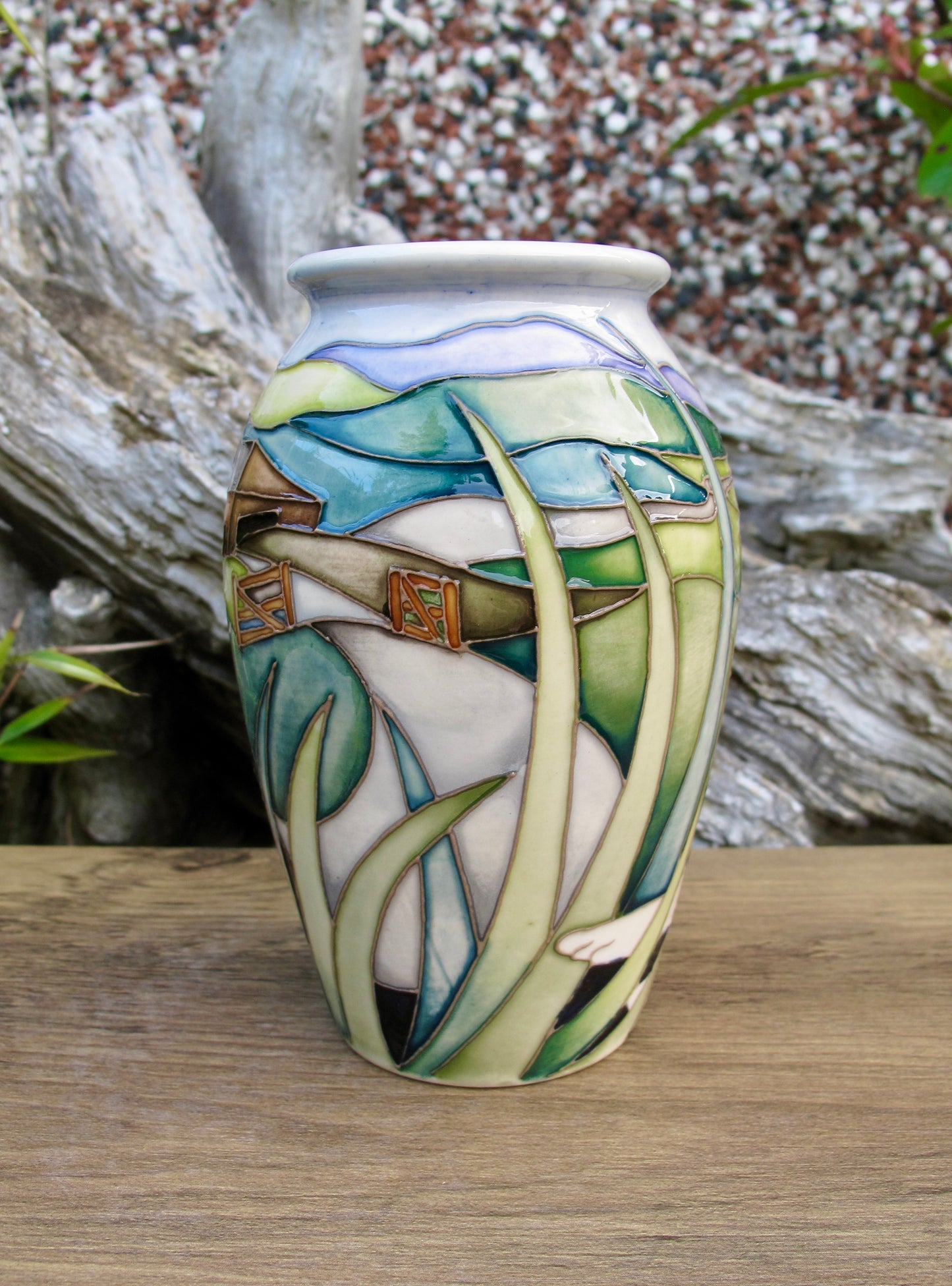Moorcroft THE WATCHER Vase 393/5 Number 44. Retail Price £360 Border Collie Dog