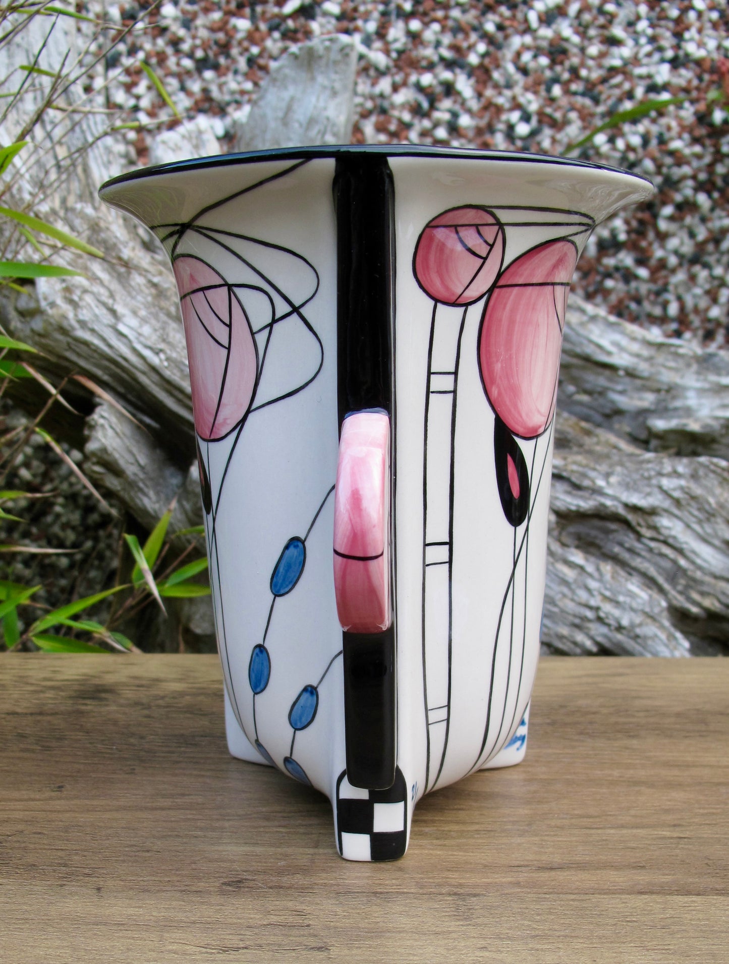 Lorna Bailey TWO ROSE VASE Limited Edition 21/50 Oct 2006 With Certificate