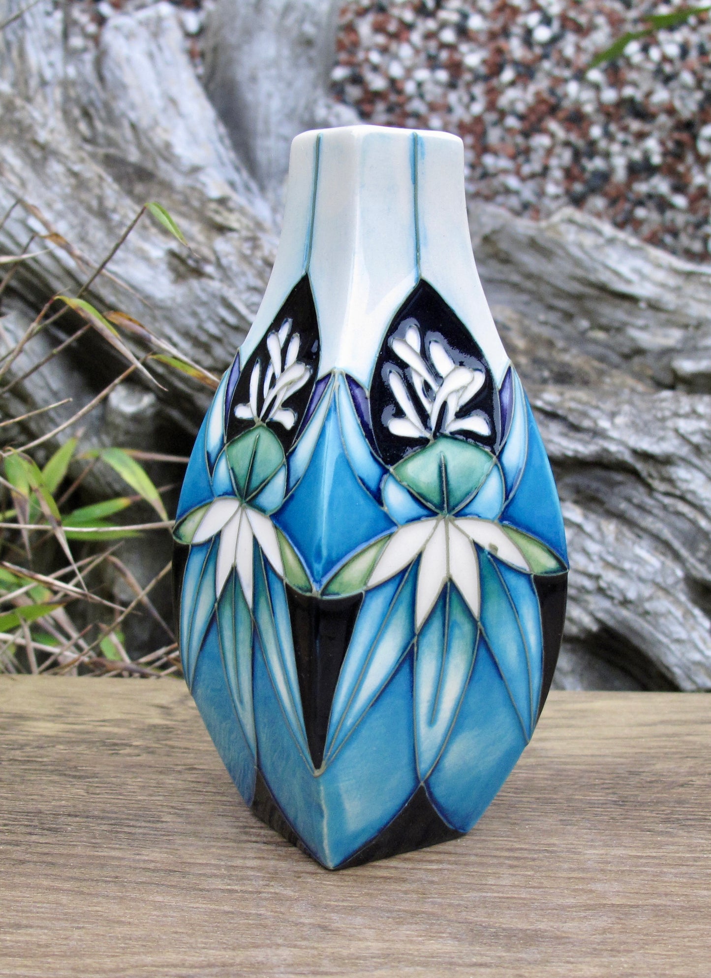 Moorcroft Exquisite COLOURS OF KIRIBATI Vase 355/5 Retail Price £265