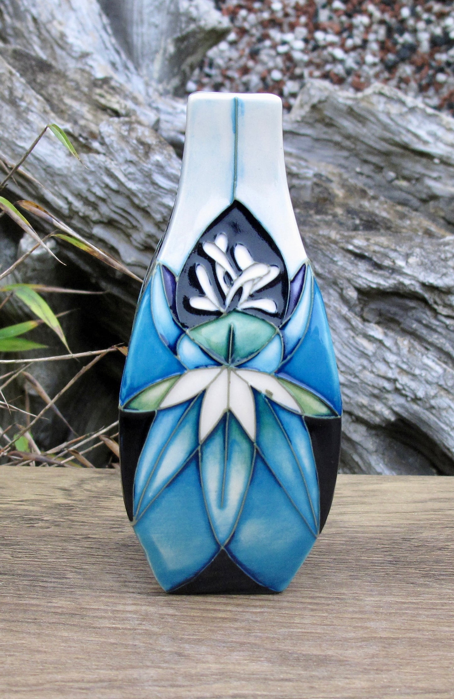 Moorcroft Exquisite COLOURS OF KIRIBATI Vase 355/5 Retail Price £265