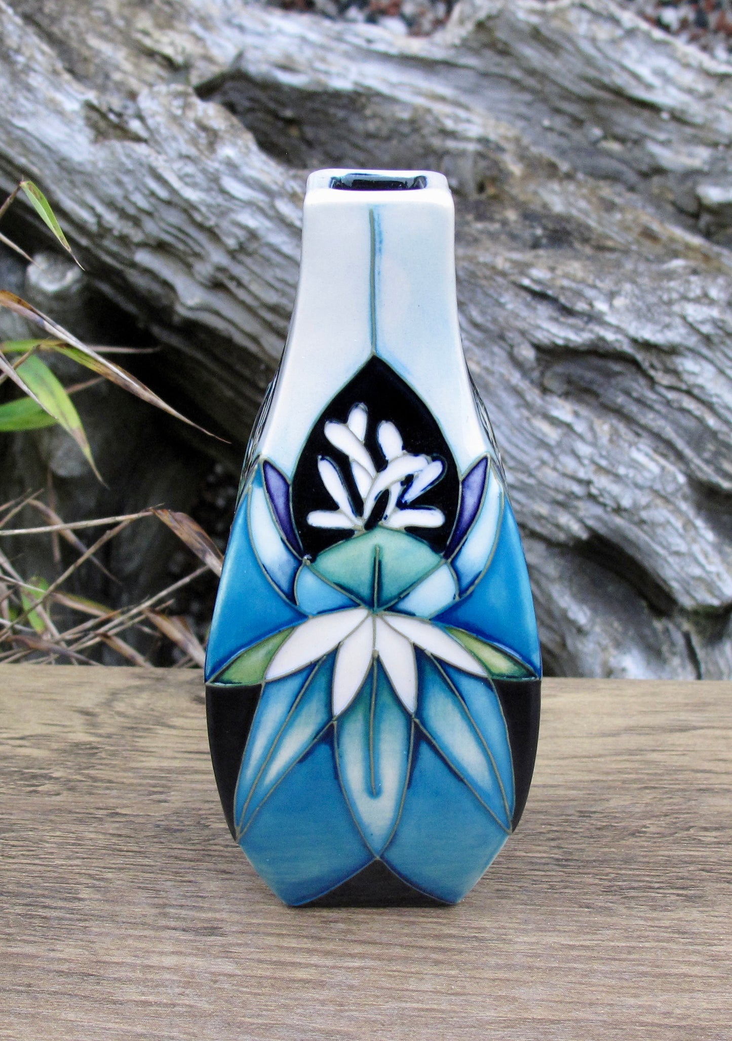 Moorcroft Exquisite COLOURS OF KIRIBATI Vase 355/5 Retail Price £265