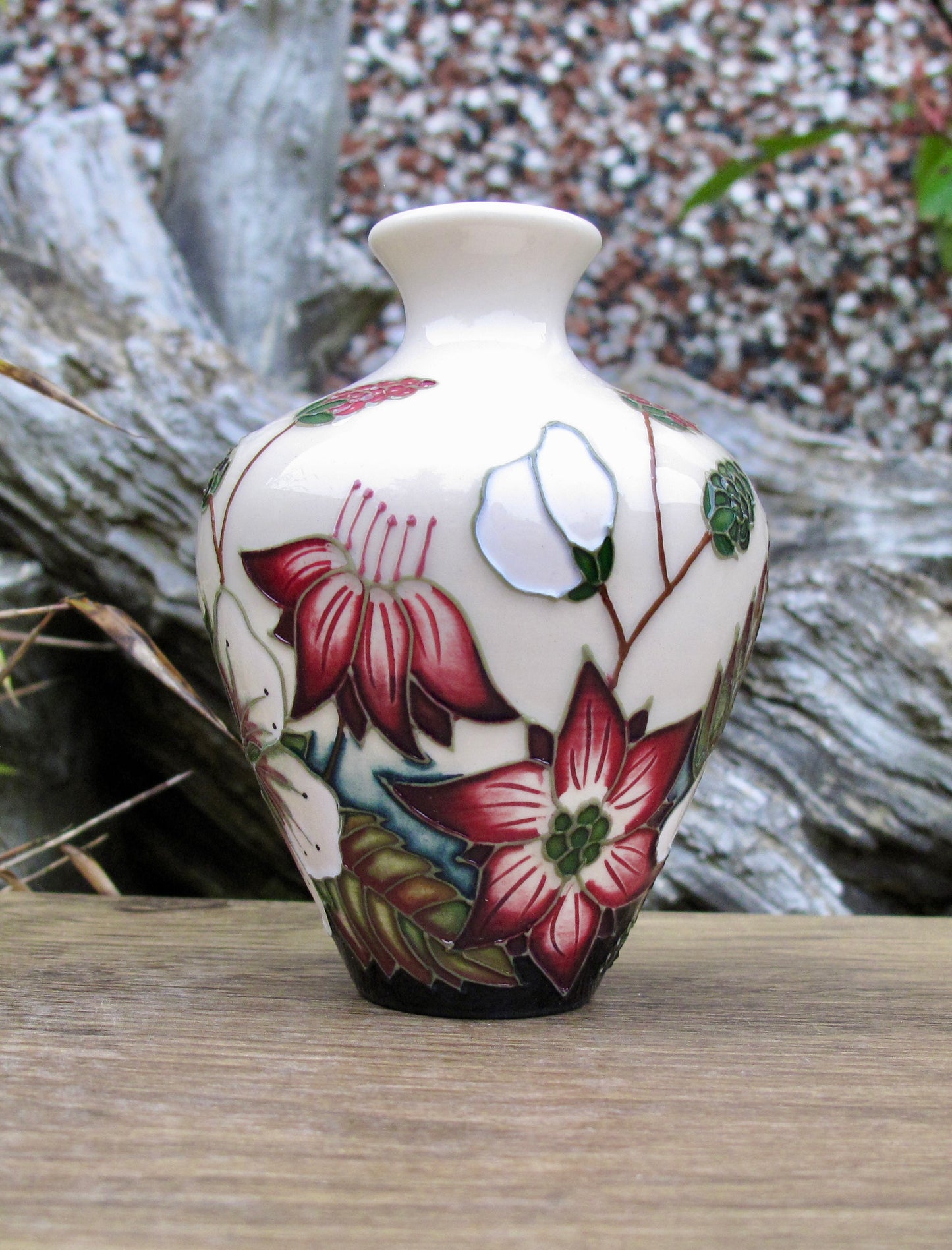 Moorcroft BRAMBLE REVISITED Vase shape 03/4 Retail Price £160 Discontinued