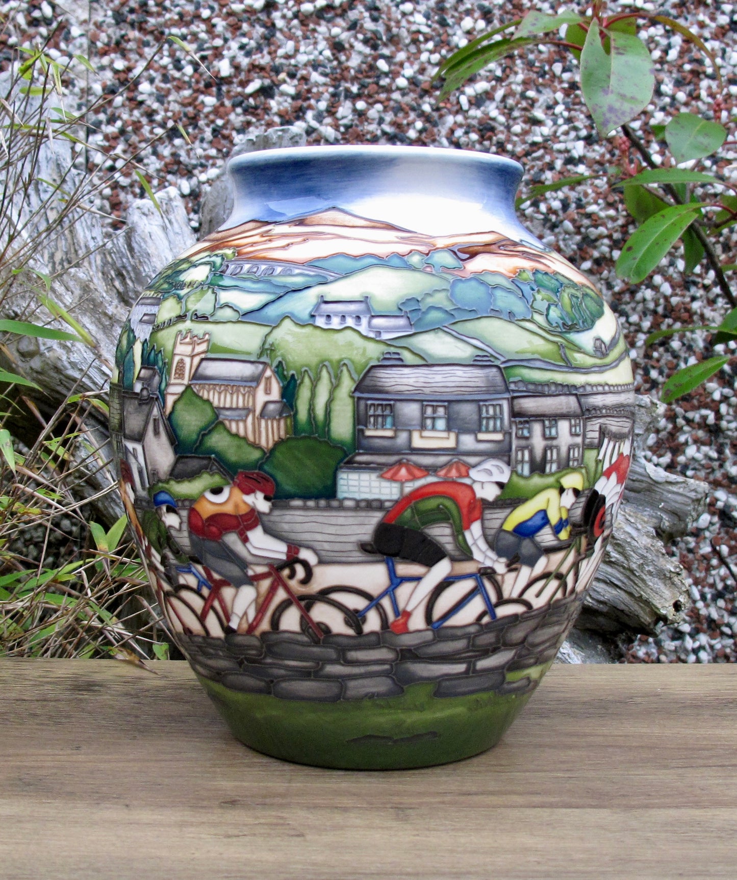 Moorcroft Exquisite THE TOUR Vase 189/8 Trial Dated 24.1.22 Retail Price £2145