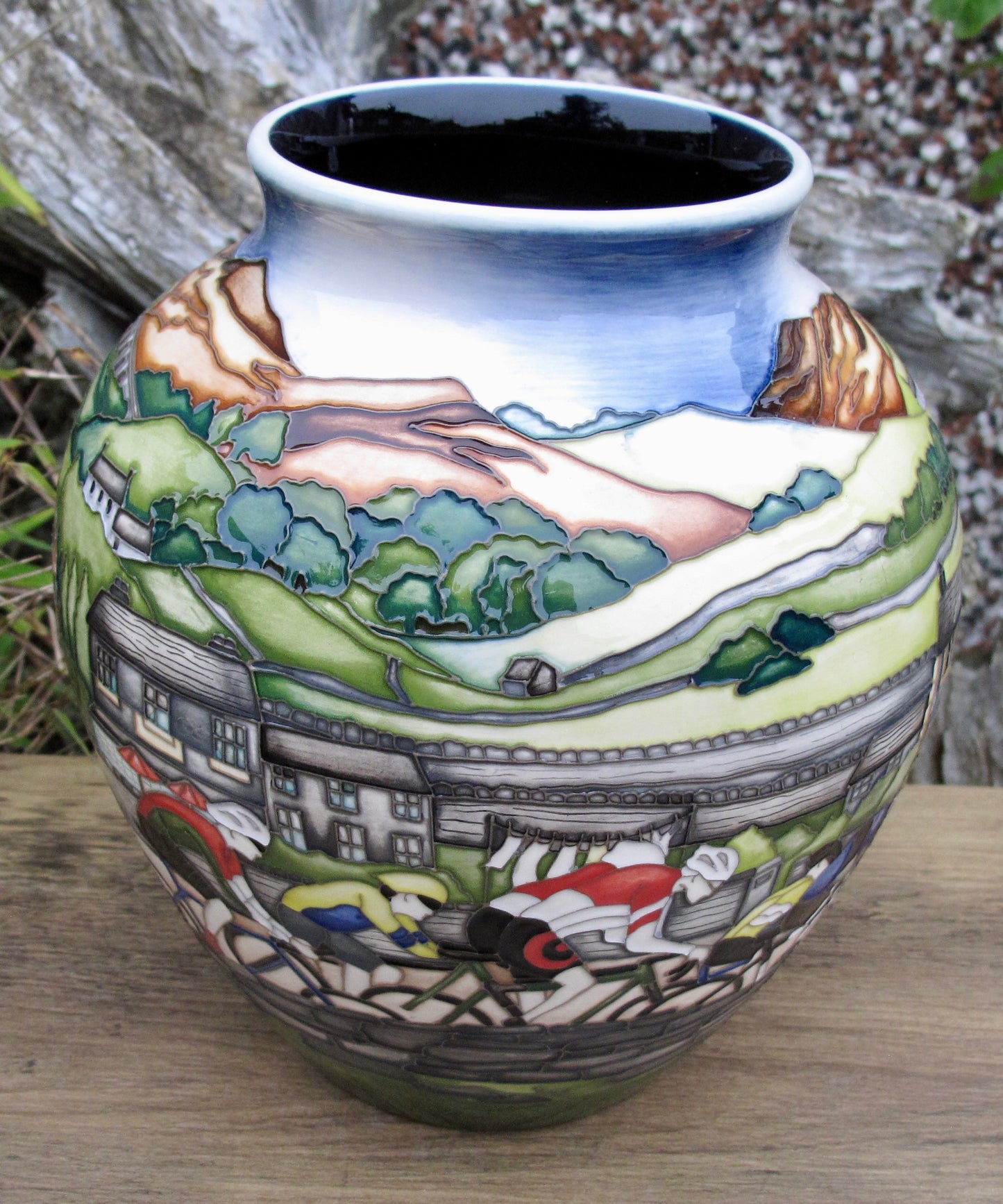 Moorcroft Exquisite THE TOUR Vase 189/8 Trial Dated 24.1.22 Retail Price £2145