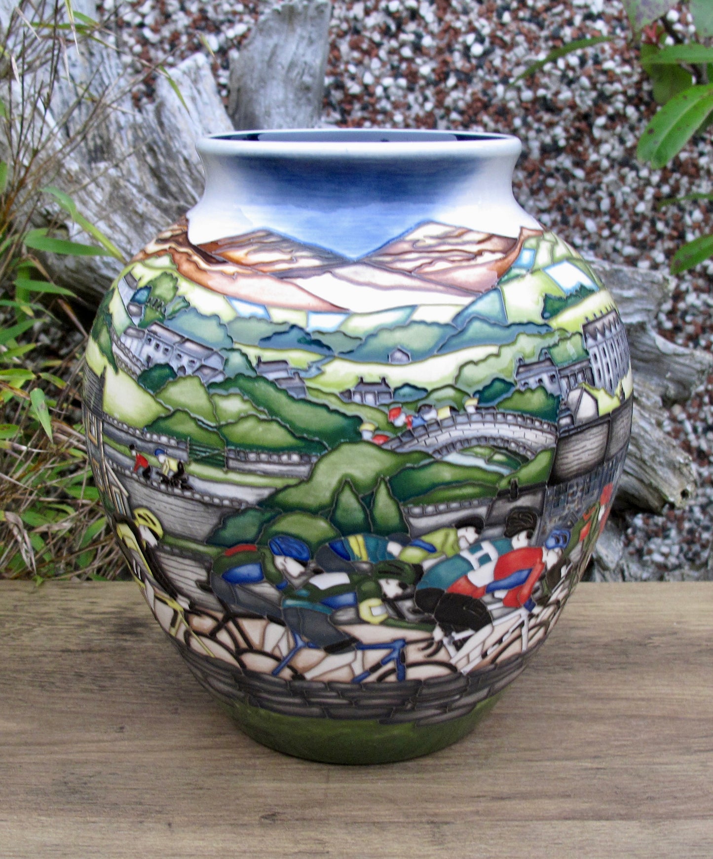 Moorcroft Exquisite THE TOUR Vase 189/8 Trial Dated 24.1.22 Retail Price £2145