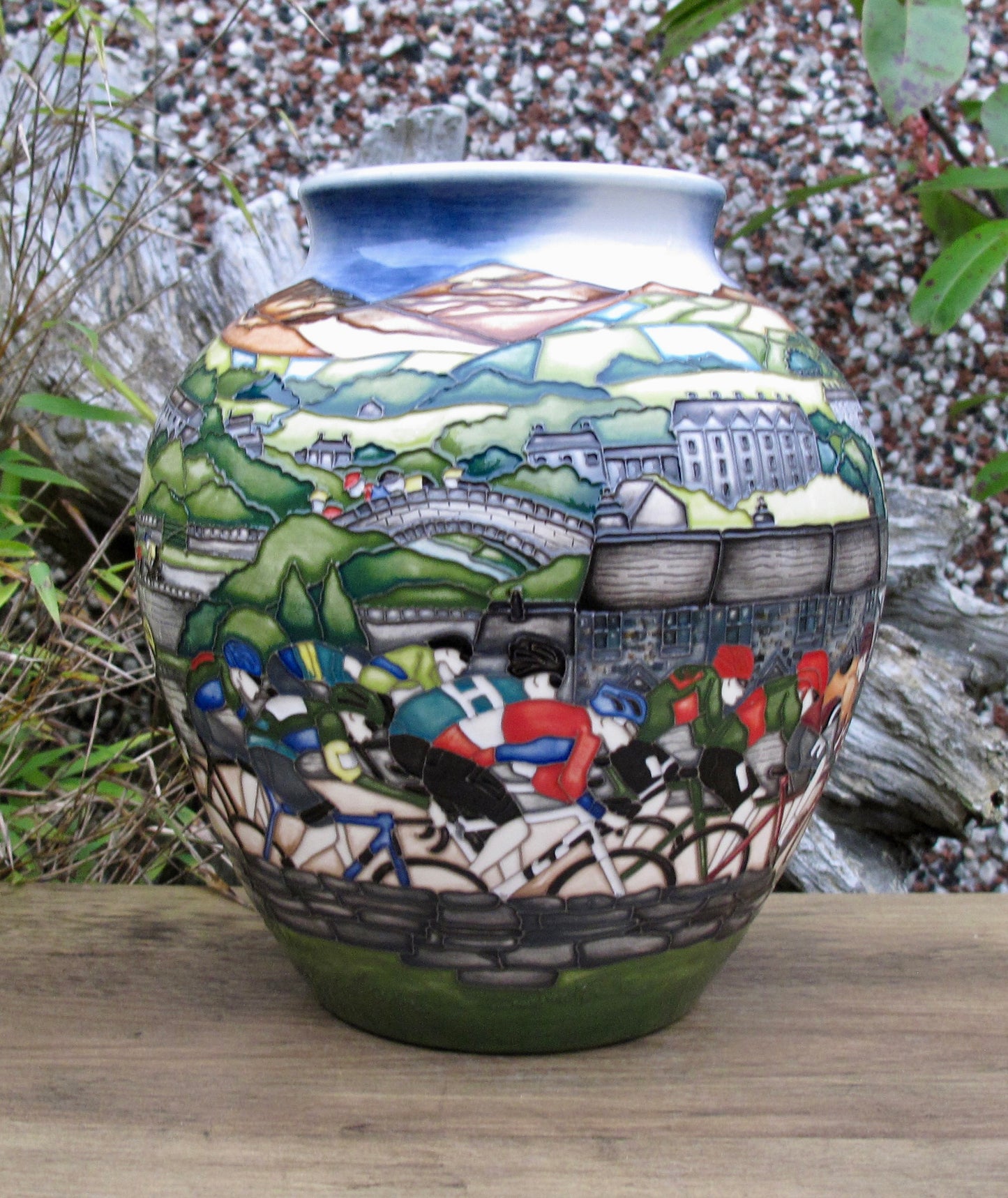 Moorcroft Exquisite THE TOUR Vase 189/8 Trial Dated 24.1.22 Retail Price £2145