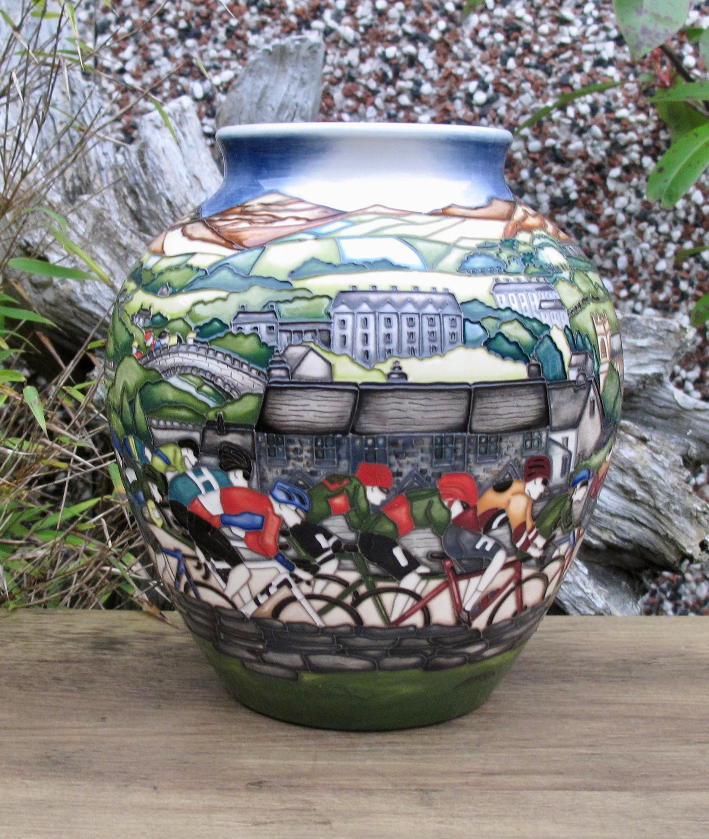 Moorcroft Exquisite THE TOUR Vase 189/8 Trial Dated 24.1.22 Retail Price £2145