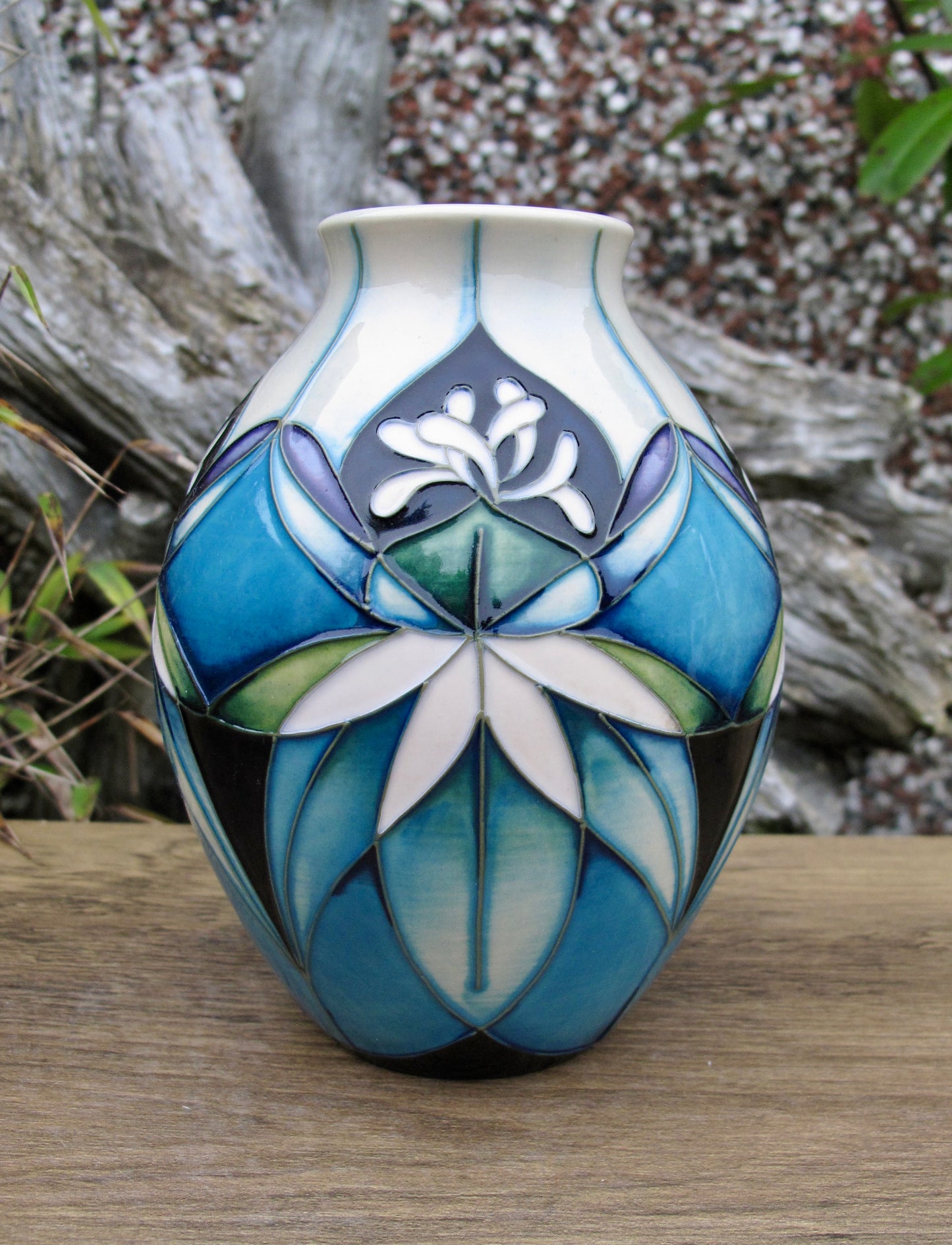 Moorcroft Exquisite COLOURS OF KIRIBATI Vase 3/5 Retail Price £290 Nicola Slaney