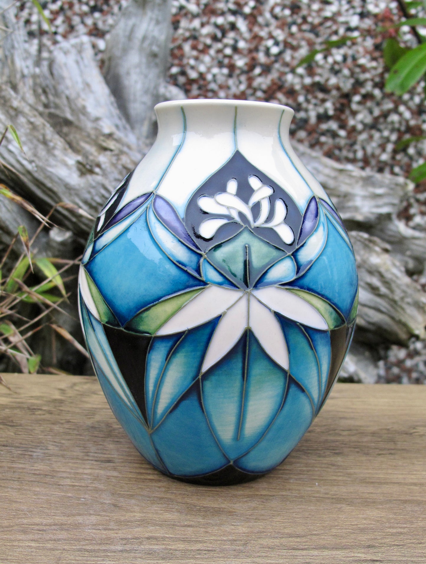 Moorcroft Exquisite COLOURS OF KIRIBATI Vase 3/5 Retail Price £290 Nicola Slaney