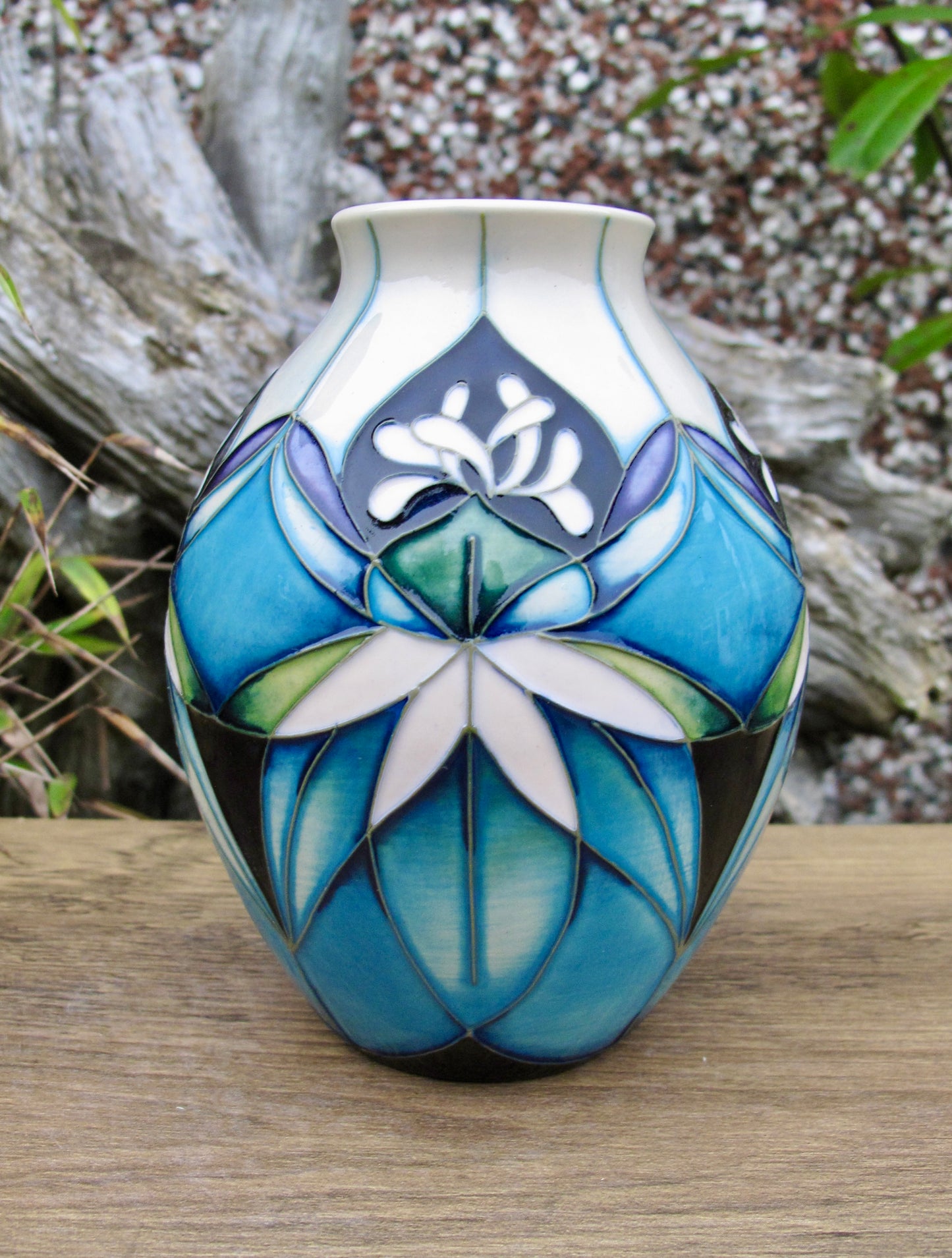 Moorcroft Exquisite COLOURS OF KIRIBATI Vase 3/5 Retail Price £290 Nicola Slaney