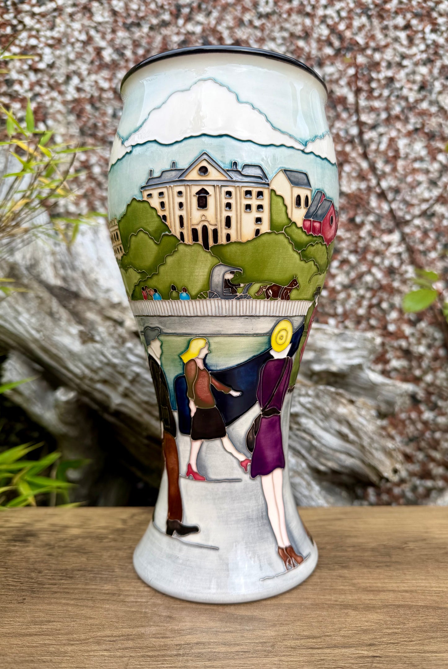 Moorcroft's DUBLIN'S FAIR CITY 6/9 Vase Limited Edition 6/10 Retail Price £1165