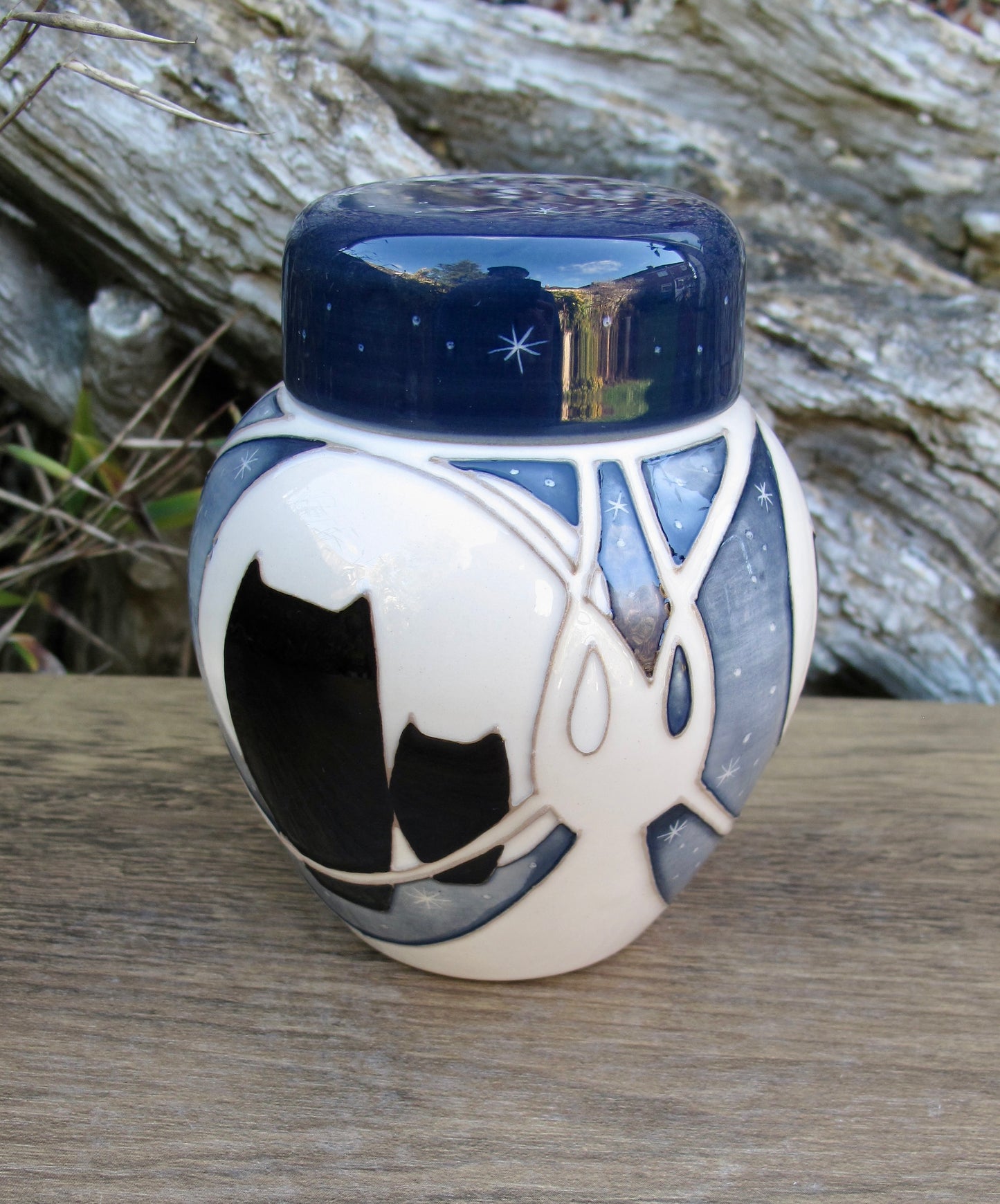 Moorcroft THE MOON WATCHERS Ginger Jar 769/4 Retail Price £315