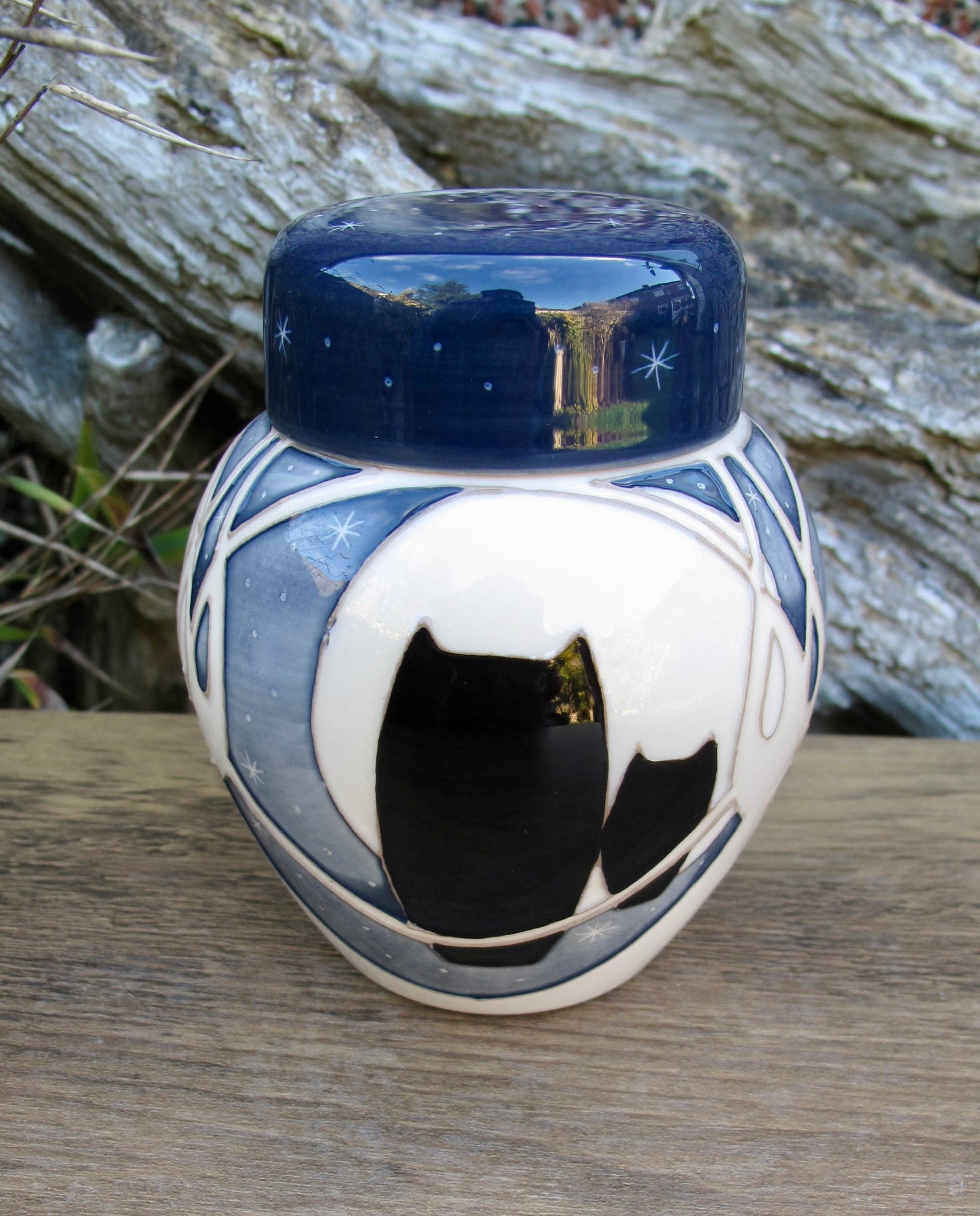 Moorcroft THE MOON WATCHERS Ginger Jar 769/4 Retail Price £315