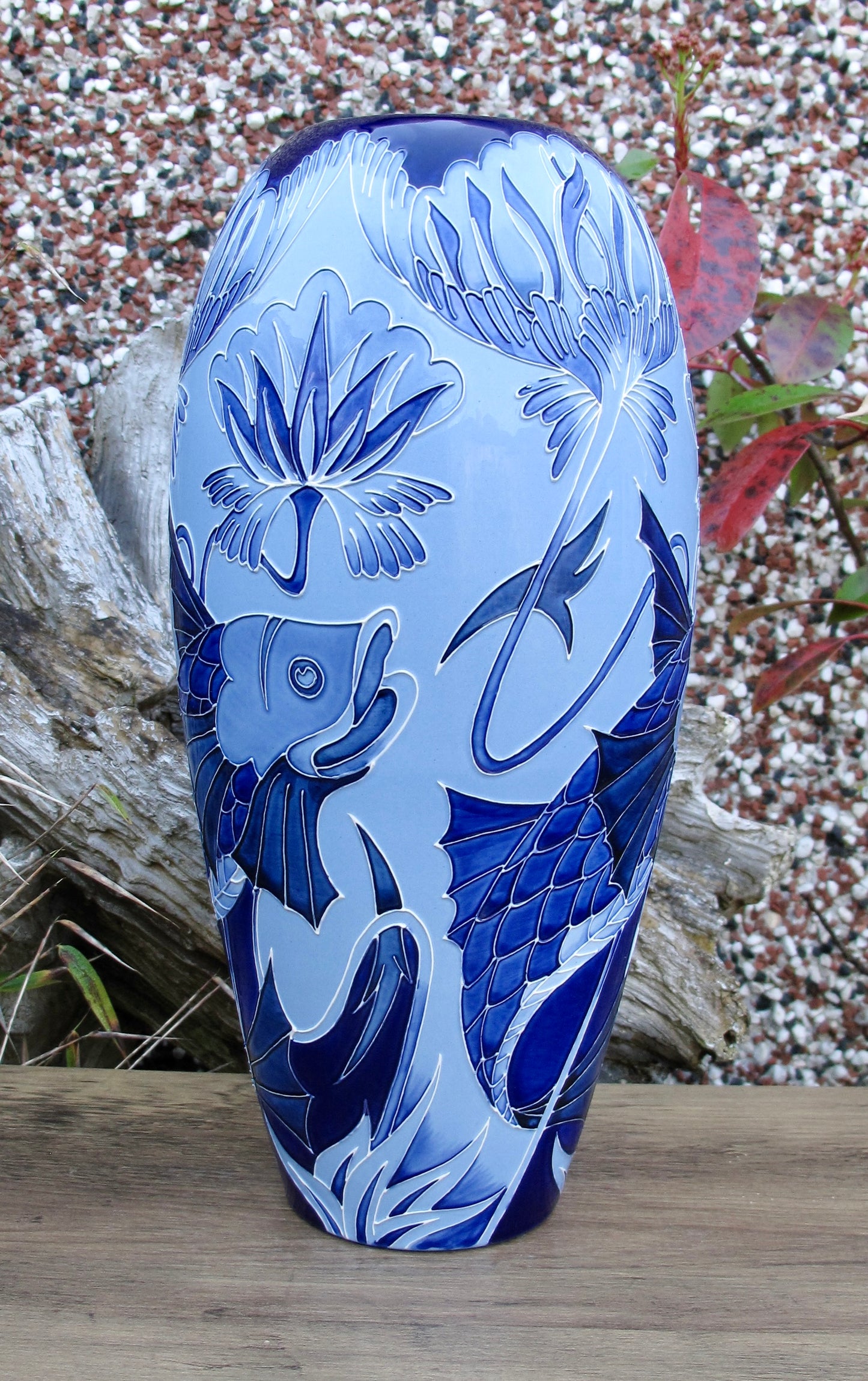 Moorcroft Rare DE MORGAN BLUE VASE 101/12 Trial Dated 19.8.24 Retail Price £990