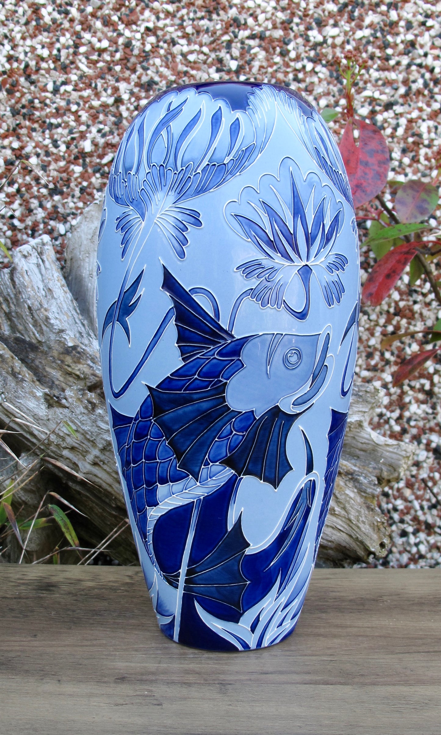 Moorcroft Rare DE MORGAN BLUE VASE 101/12 Trial Dated 19.8.24 Retail Price £990