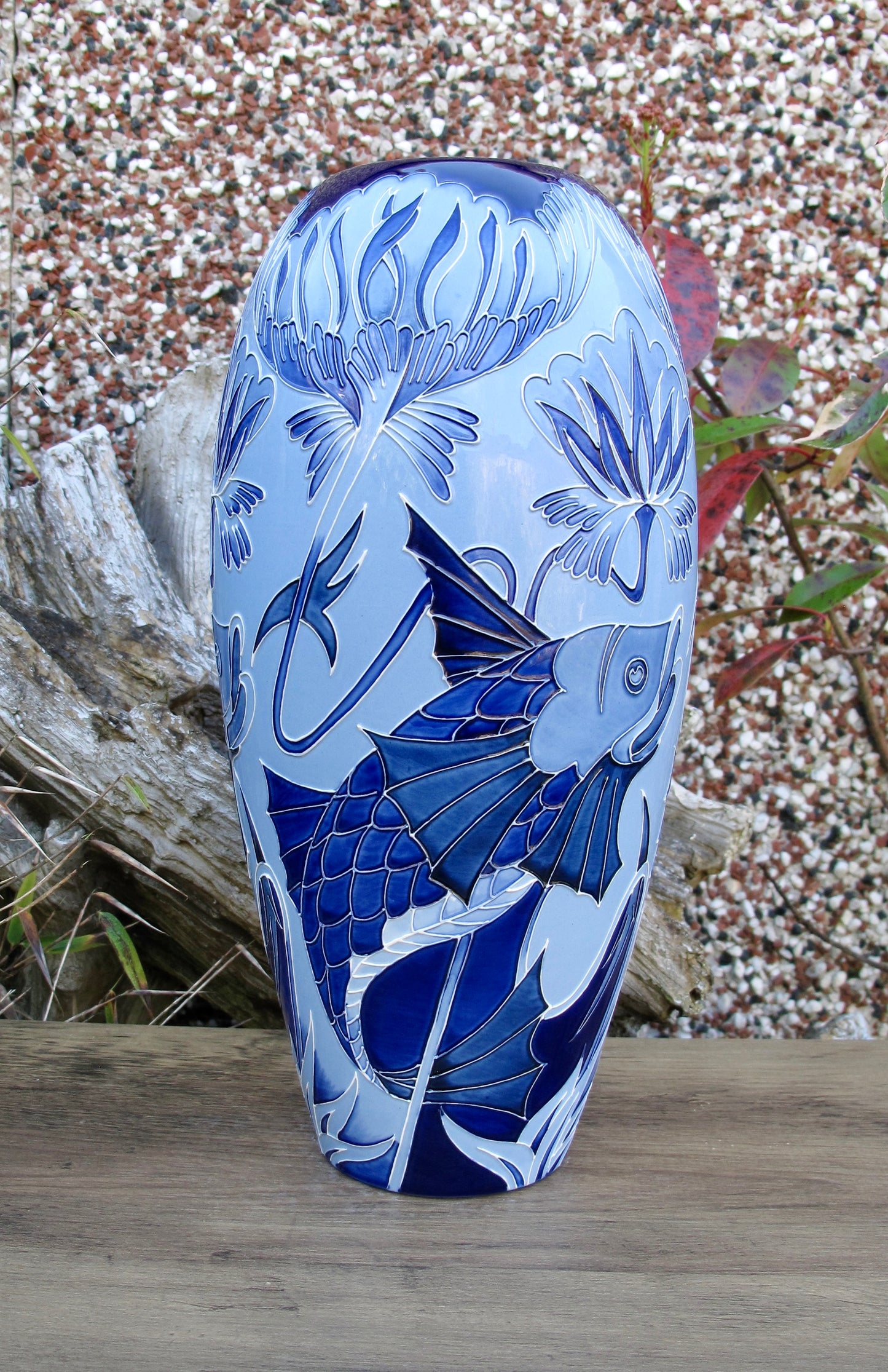 Moorcroft Rare DE MORGAN BLUE VASE 101/12 Trial Dated 19.8.24 Retail Price £990