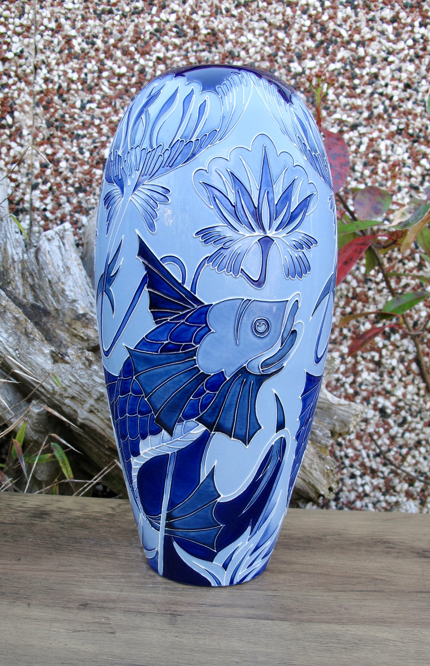 Moorcroft Rare DE MORGAN BLUE VASE 101/12 Trial Dated 19.8.24 Retail Price £990