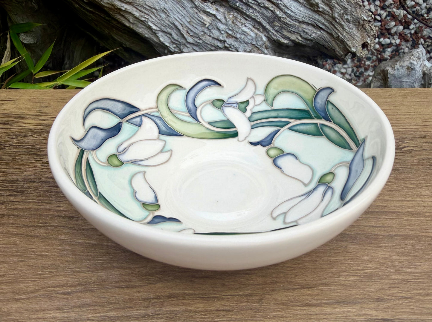 Moorcroft RING OF HOPE BOWL 201/4 Retail Price £166 Snowdrops