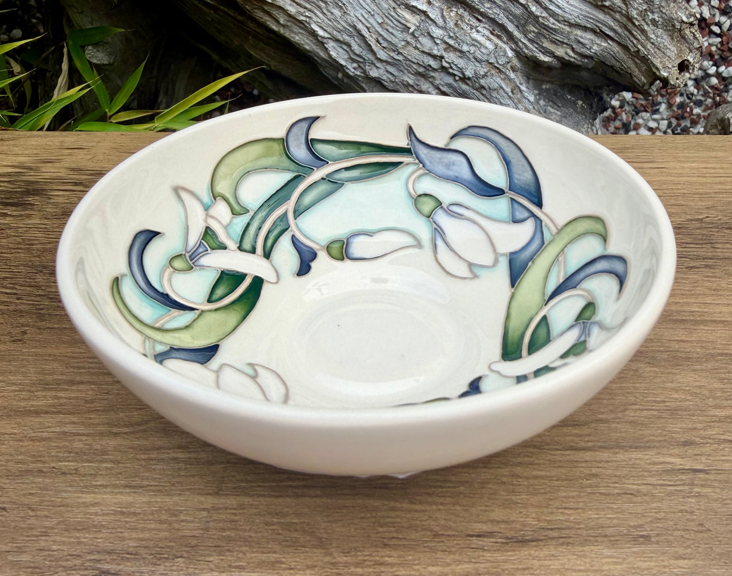 Moorcroft RING OF HOPE BOWL 201/4 Retail Price £166 Snowdrops