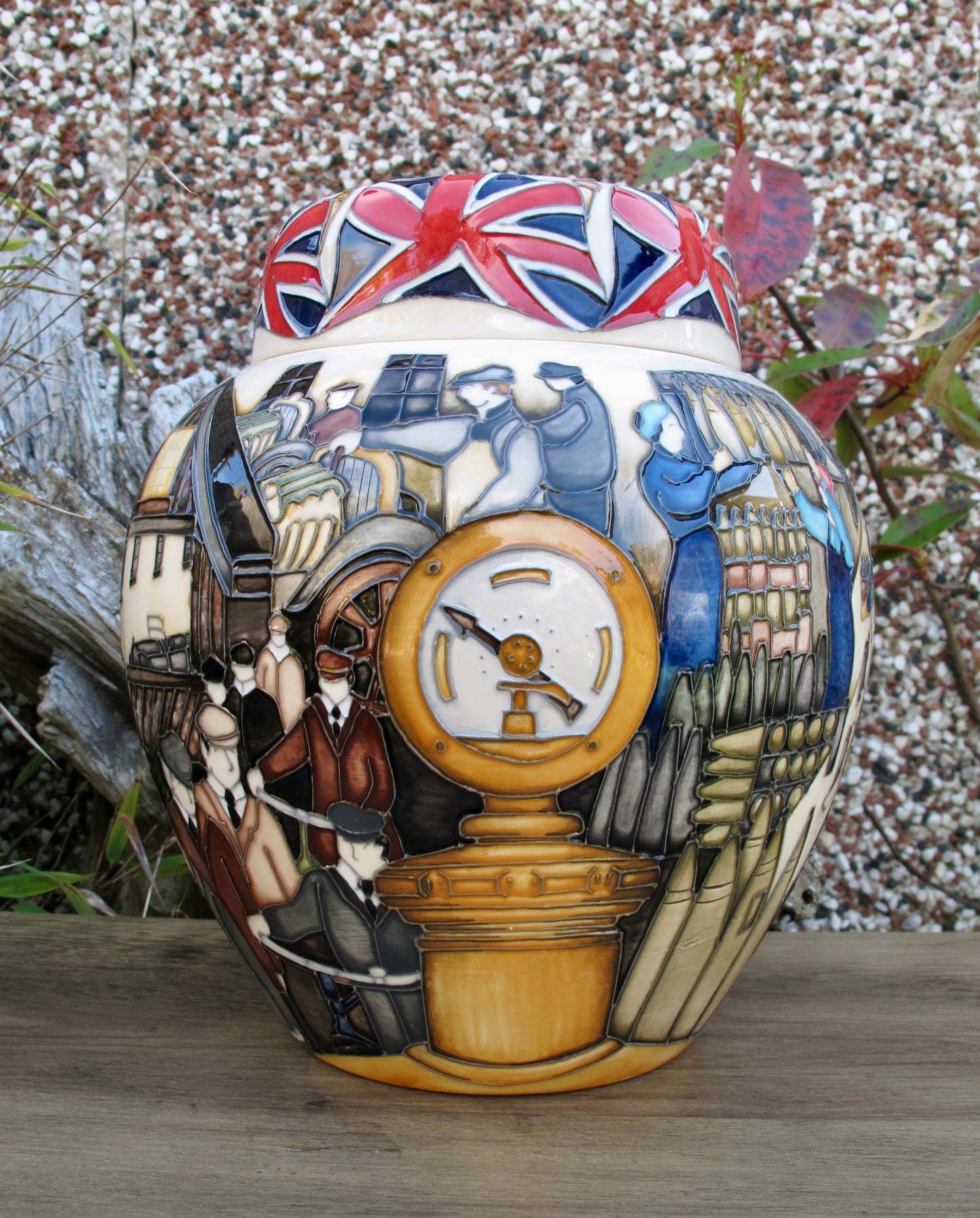 Moorcroft BULLNOSE MORRIS GINGER JAR 969/10 Trial 3.2.2014 Retail Price £1915