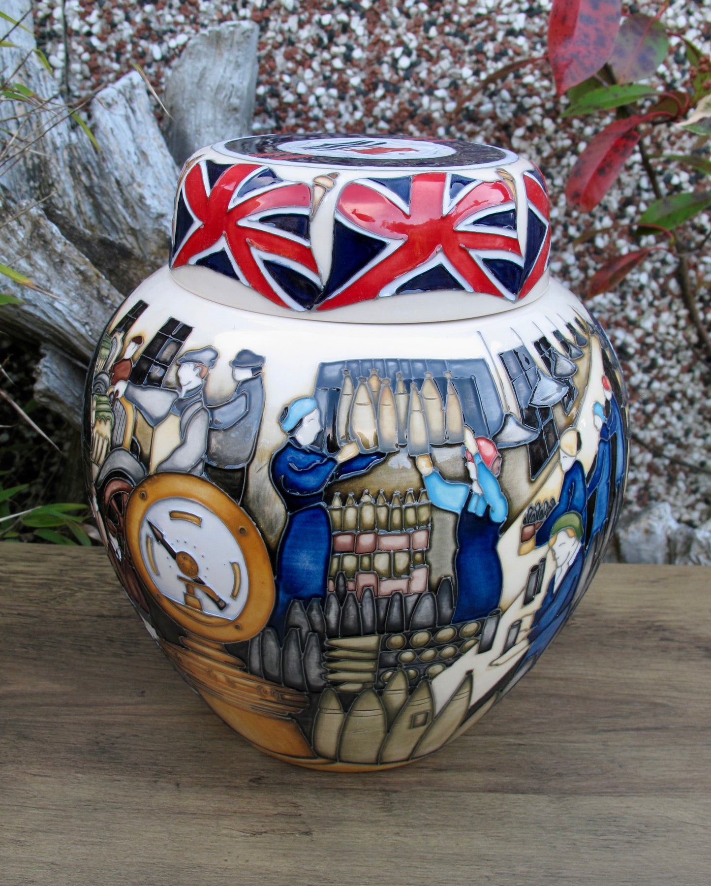 Moorcroft BULLNOSE MORRIS GINGER JAR 969/10 Trial 3.2.2014 Retail Price £1915